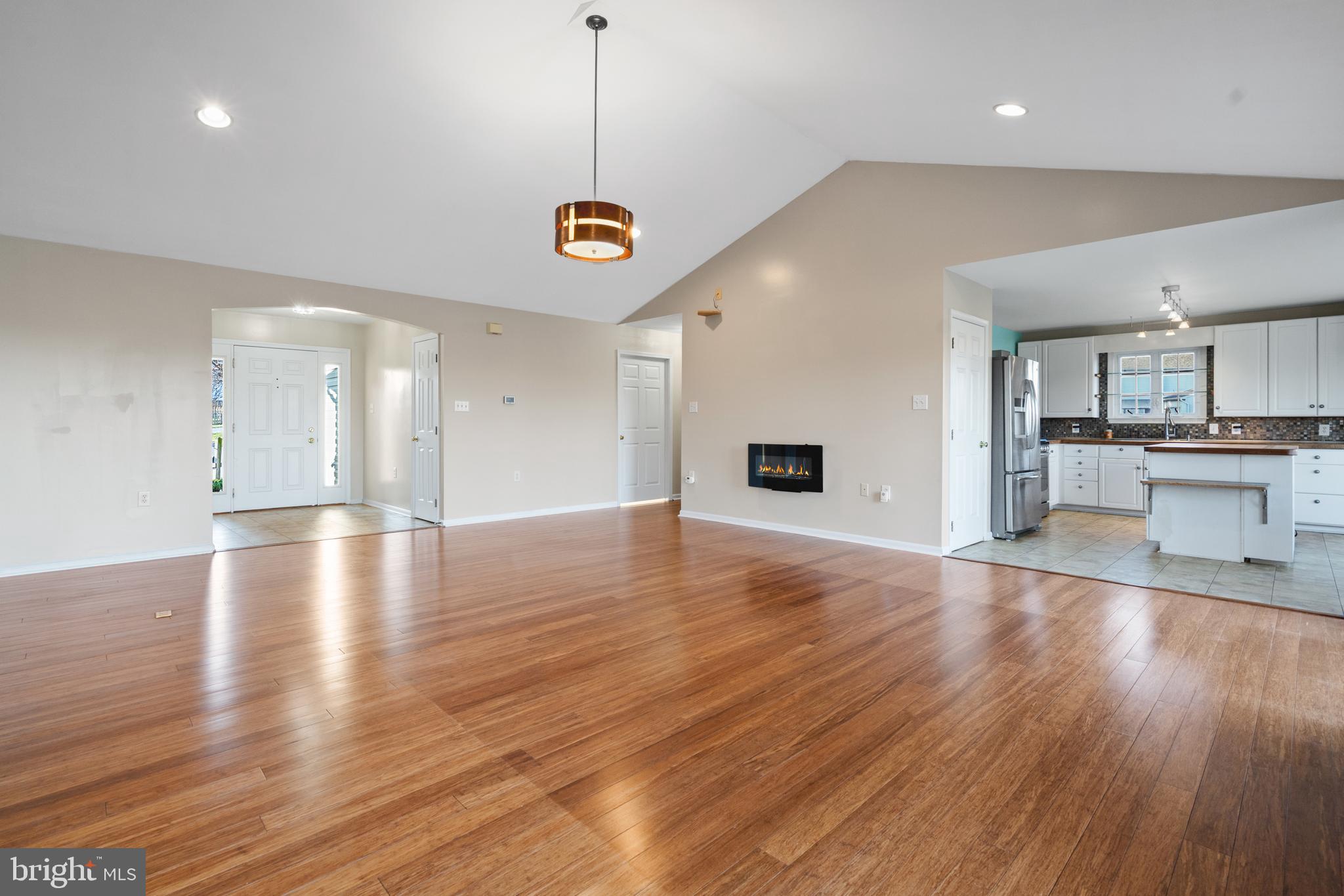 LOCUST HILL - Residential