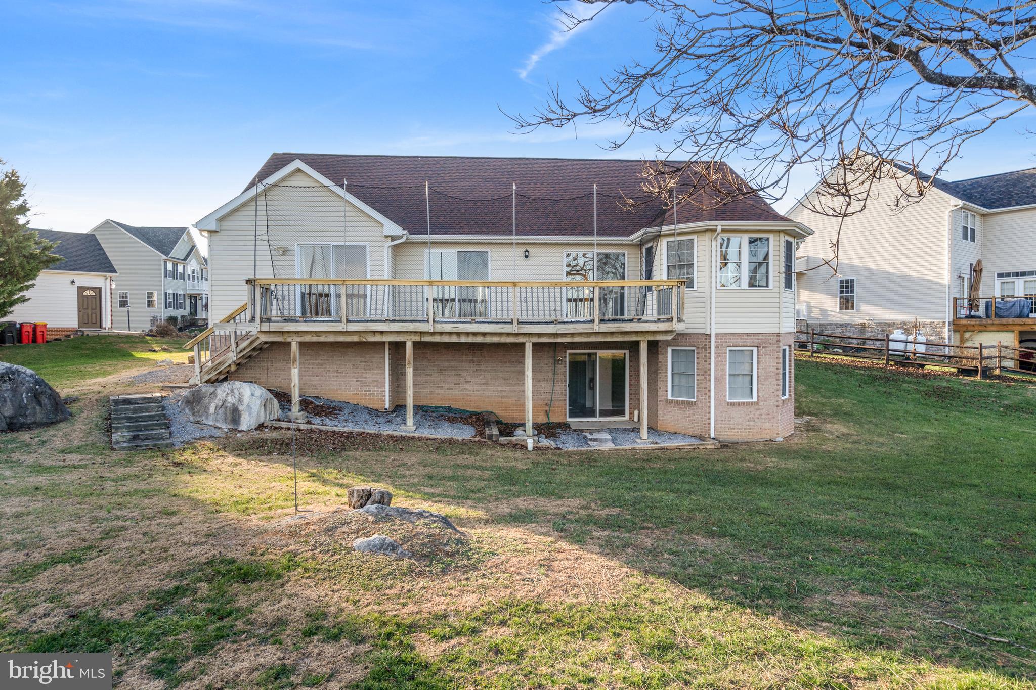 LOCUST HILL - Residential