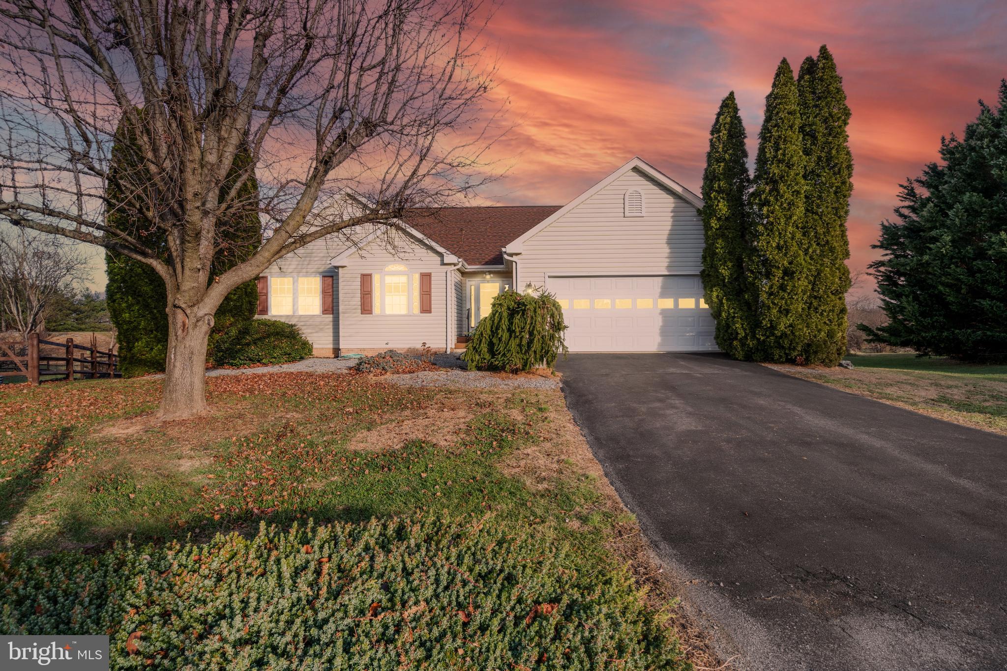 LOCUST HILL - Residential