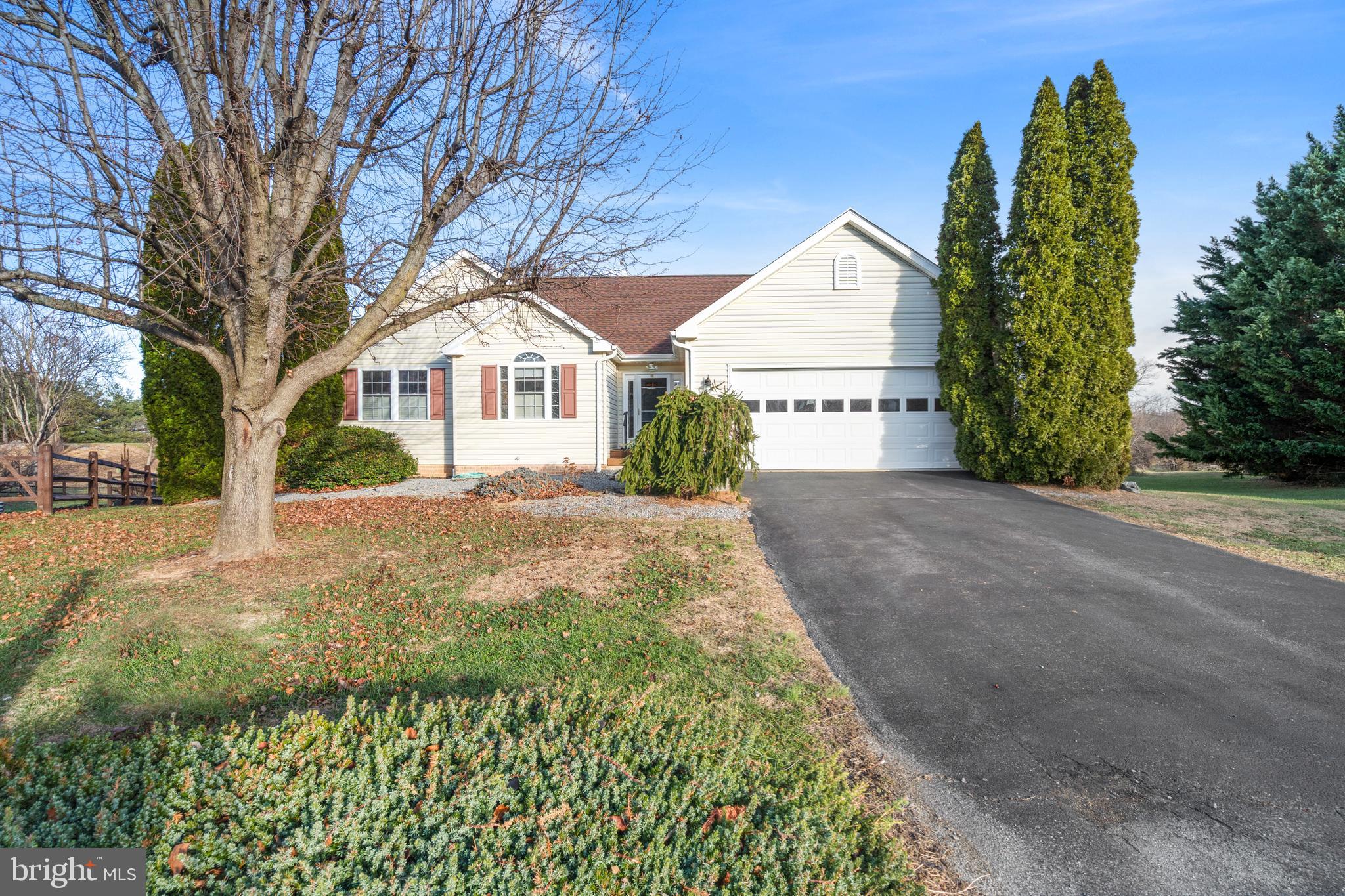 LOCUST HILL - Residential