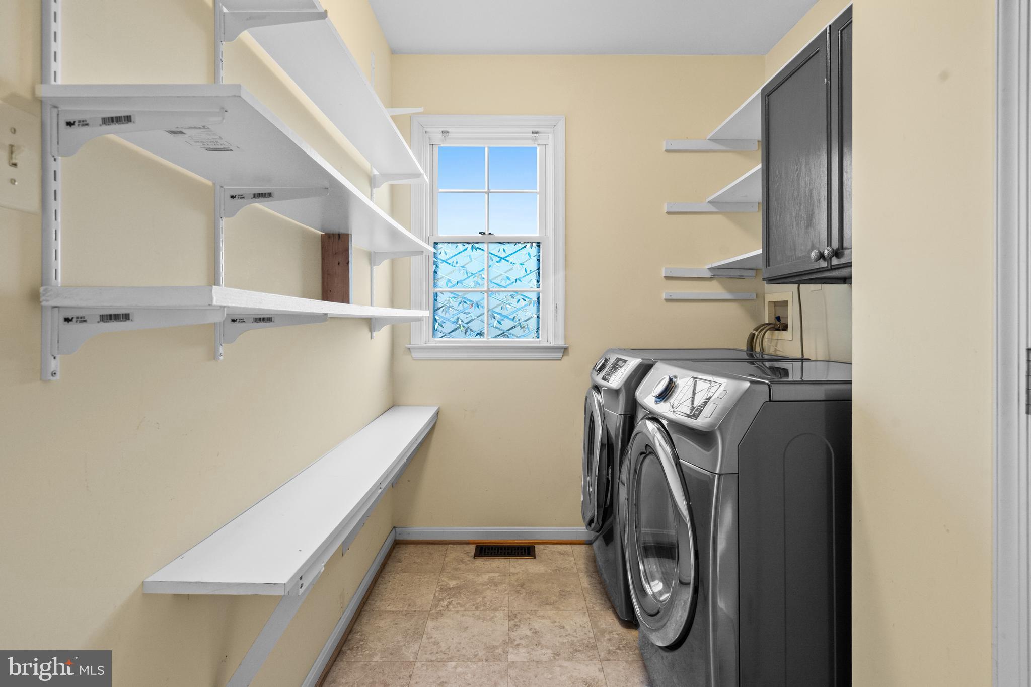 LOCUST HILL - Residential