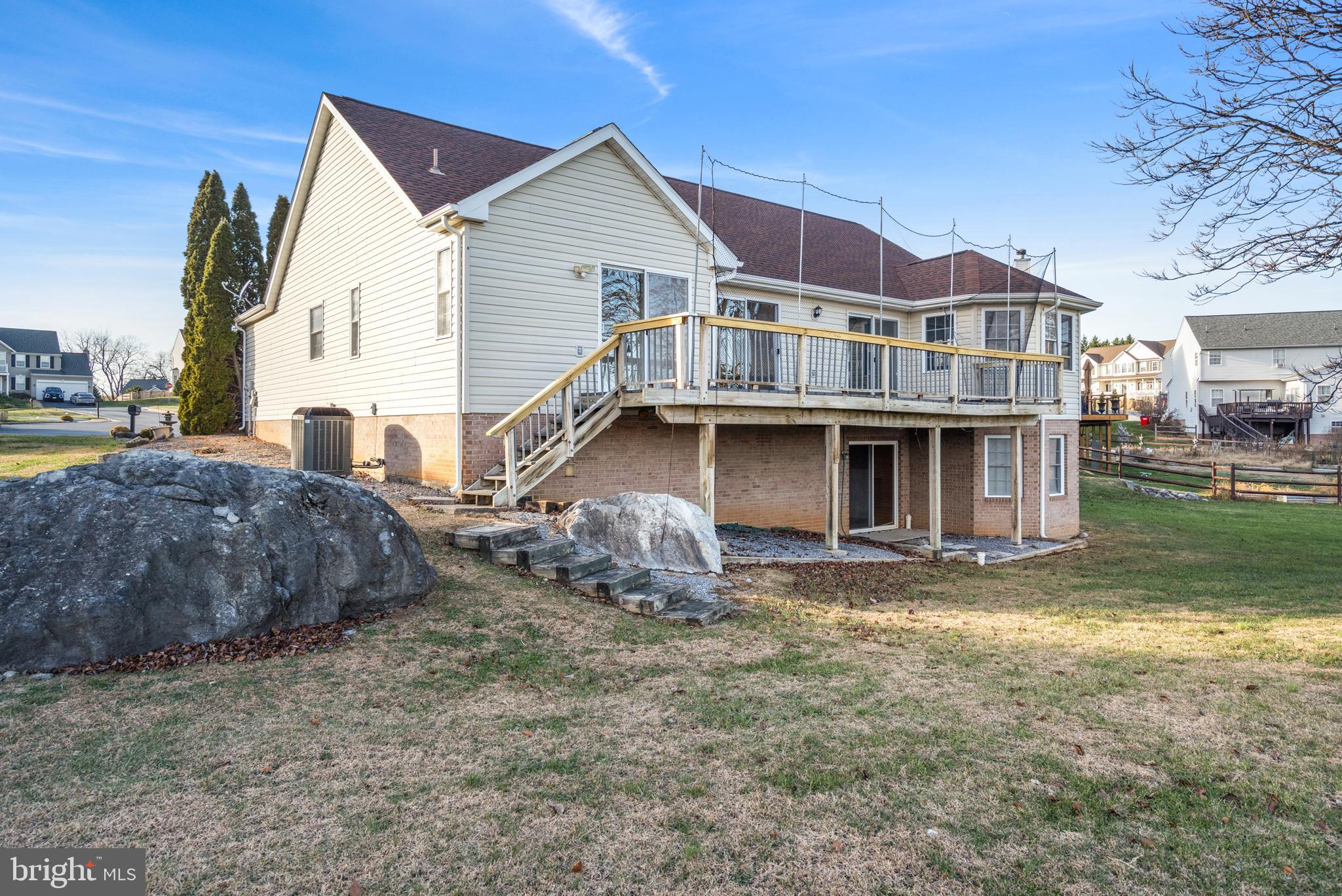 LOCUST HILL - Residential