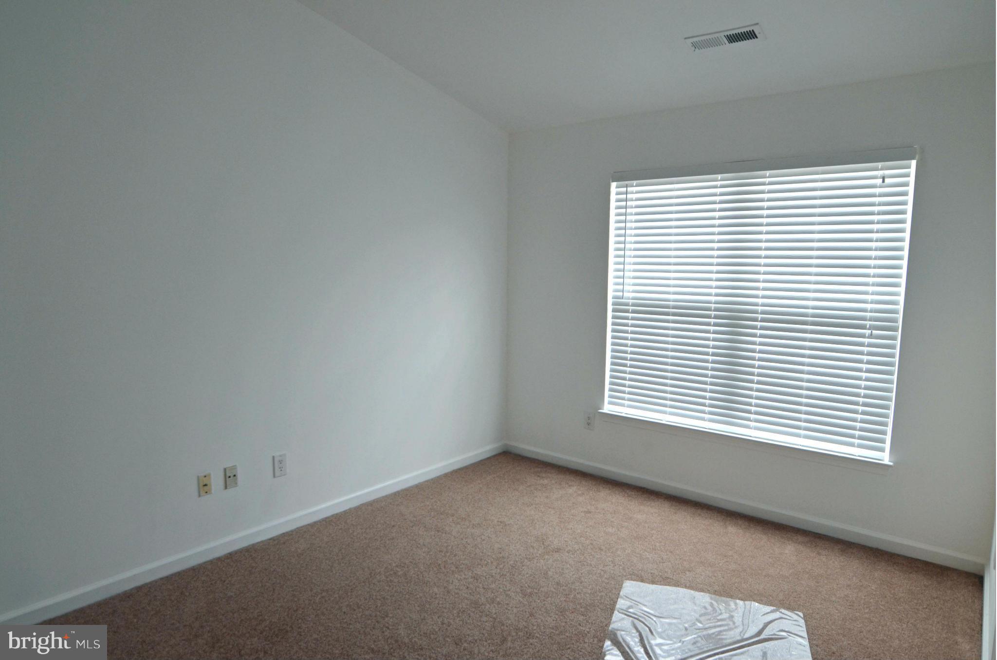 FARMWELL HUNT - Residential Lease