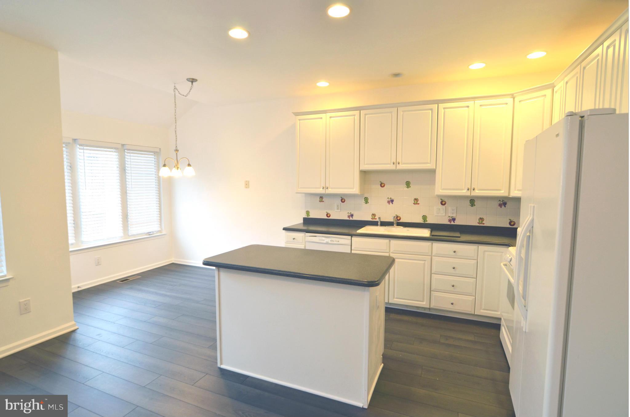 FARMWELL HUNT - Residential Lease