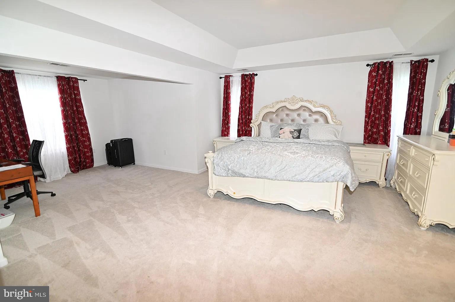 STRAWBERRY HILL EST SUB - Residential Lease