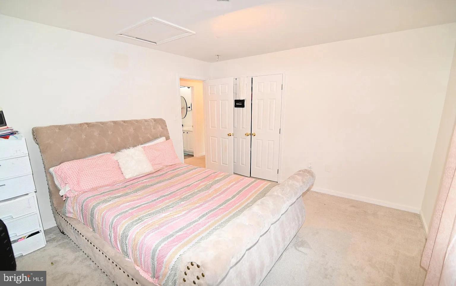 STRAWBERRY HILL EST SUB - Residential Lease