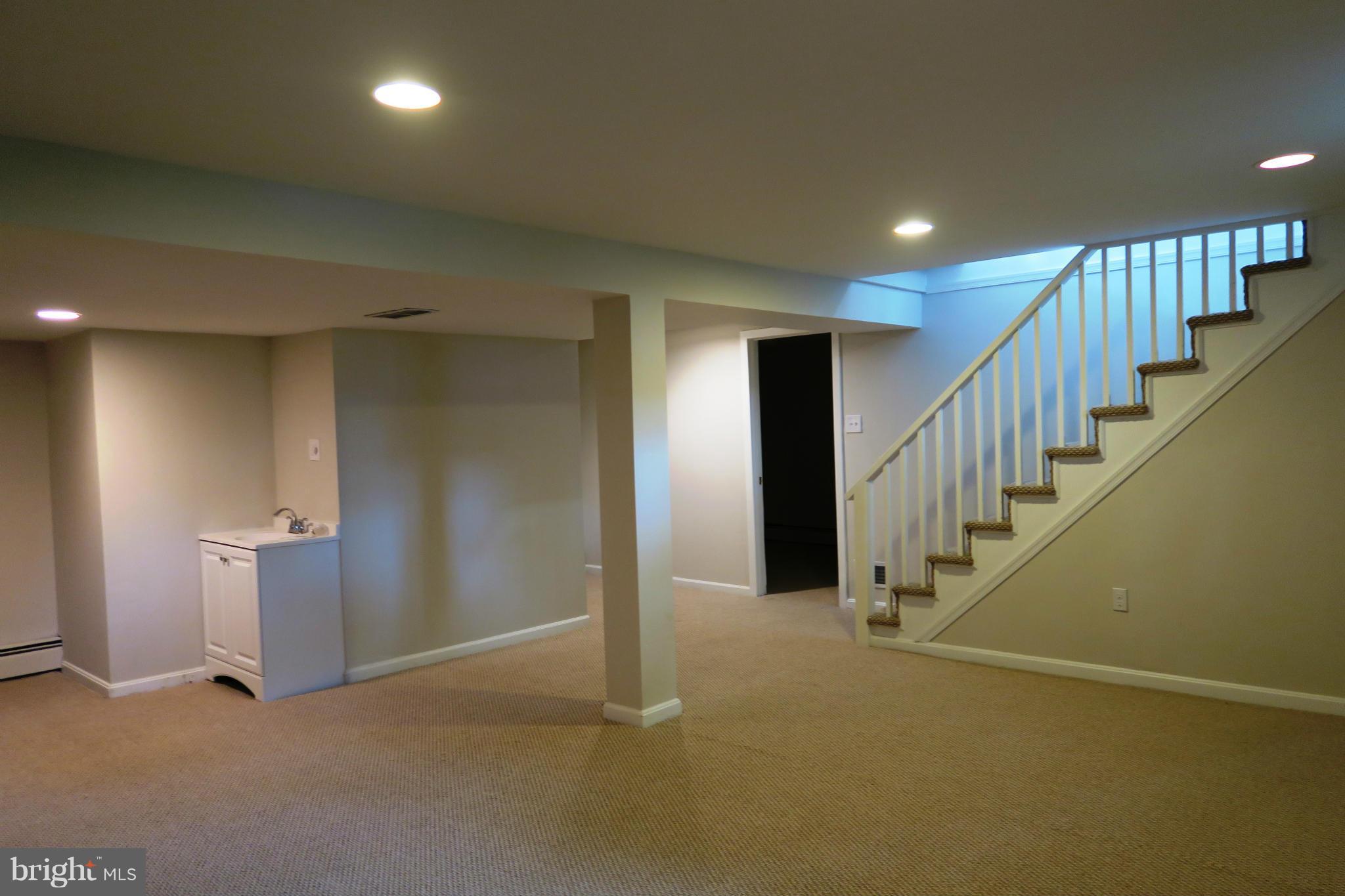 SPORTSMAN PARK - Residential Lease