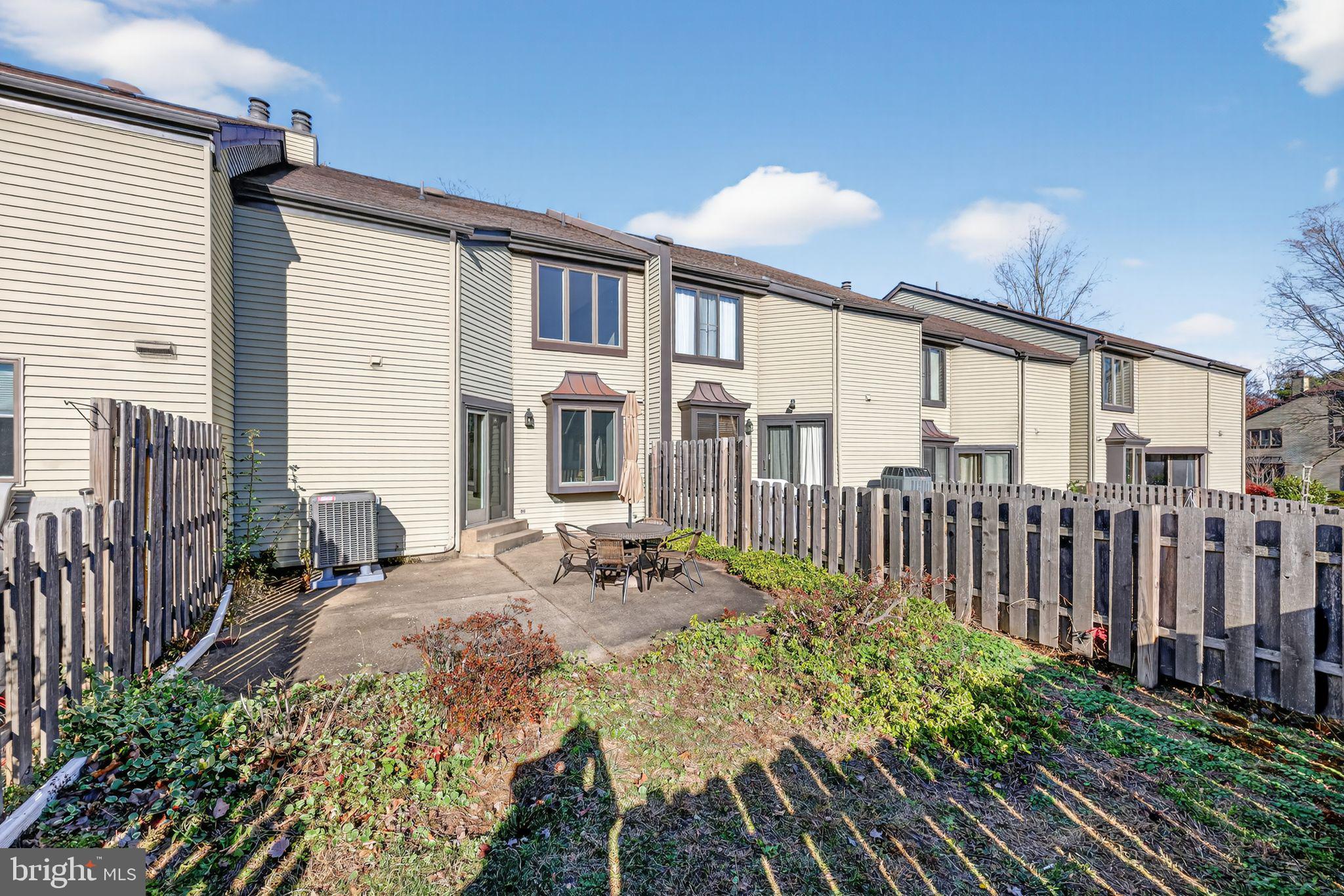 HEADLEY TRACE - Residential