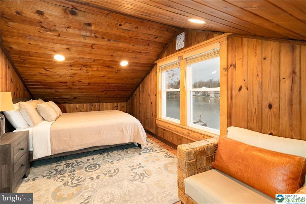 LAKE HARMONY - Residential