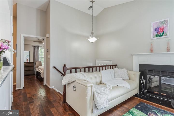 COURTBRIDGE - Residential Lease