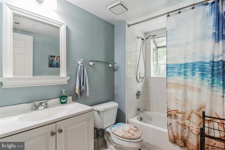 COURTBRIDGE - Residential Lease