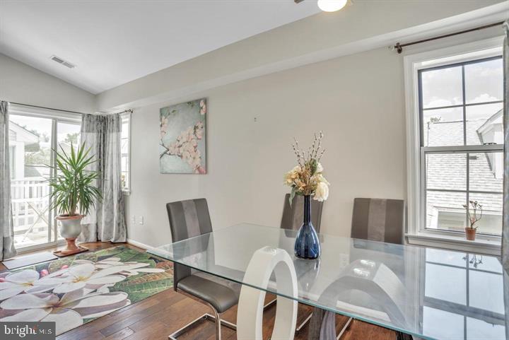 COURTBRIDGE - Residential Lease