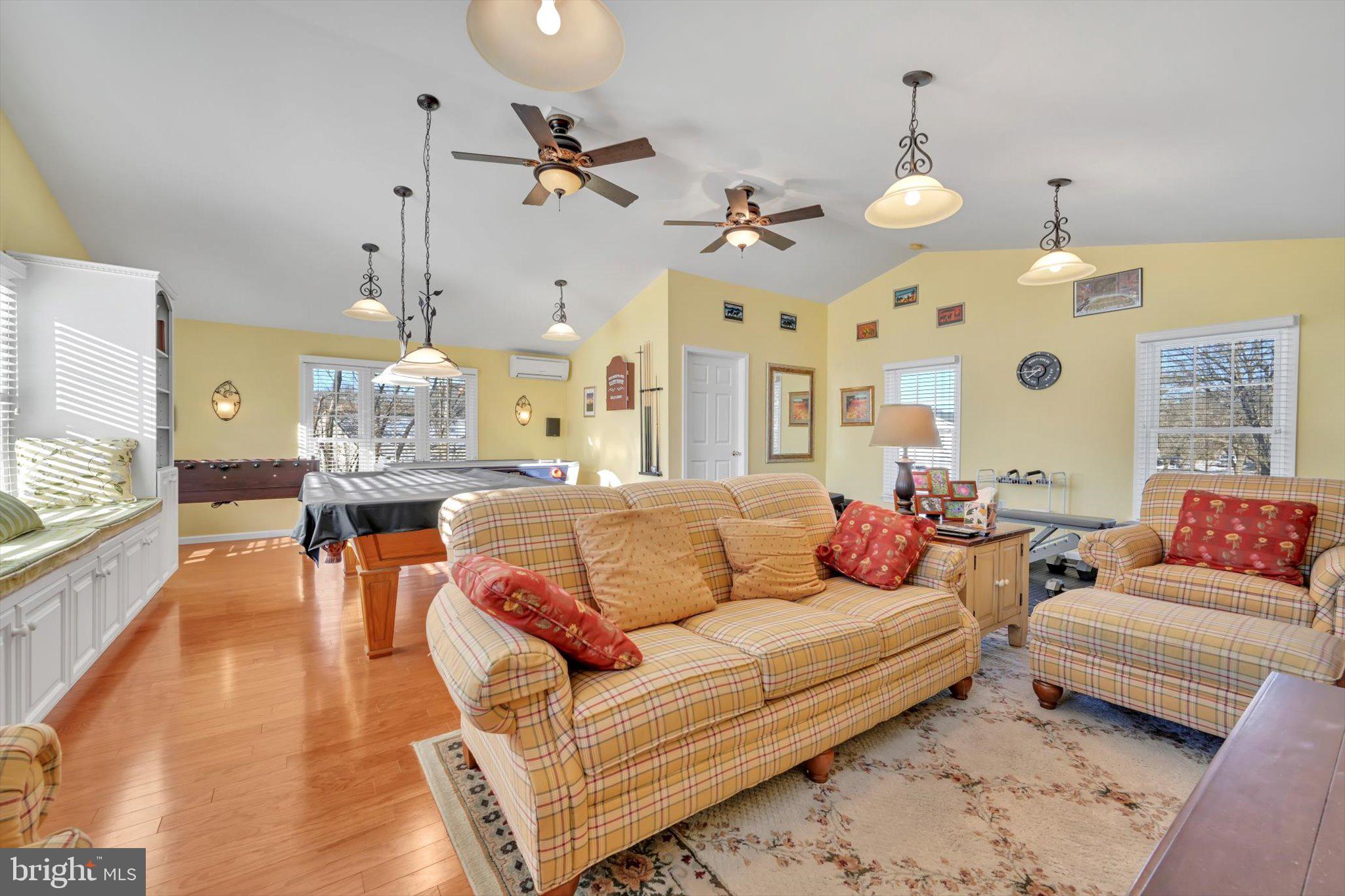 DEER RUN ESTATES - Residential