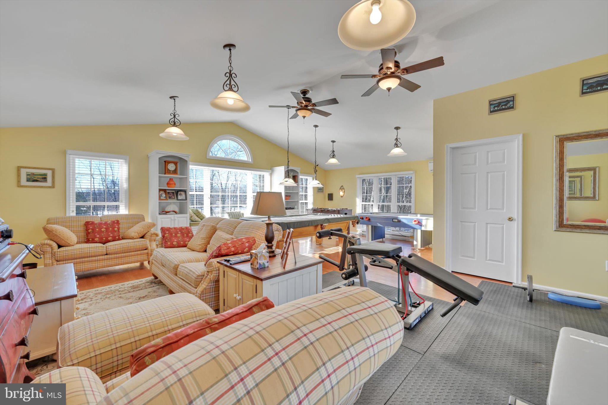 DEER RUN ESTATES - Residential