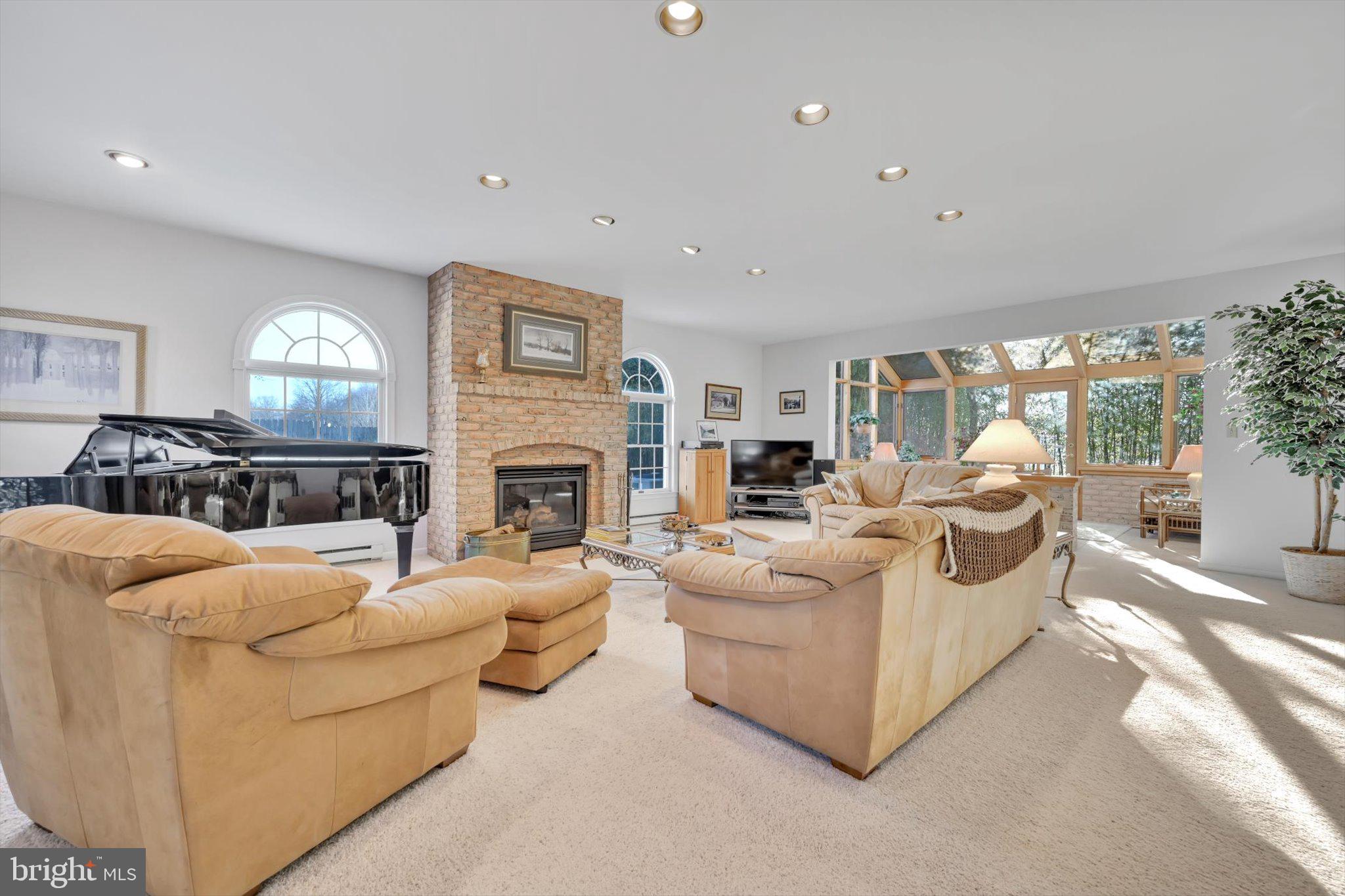 DEER RUN ESTATES - Residential