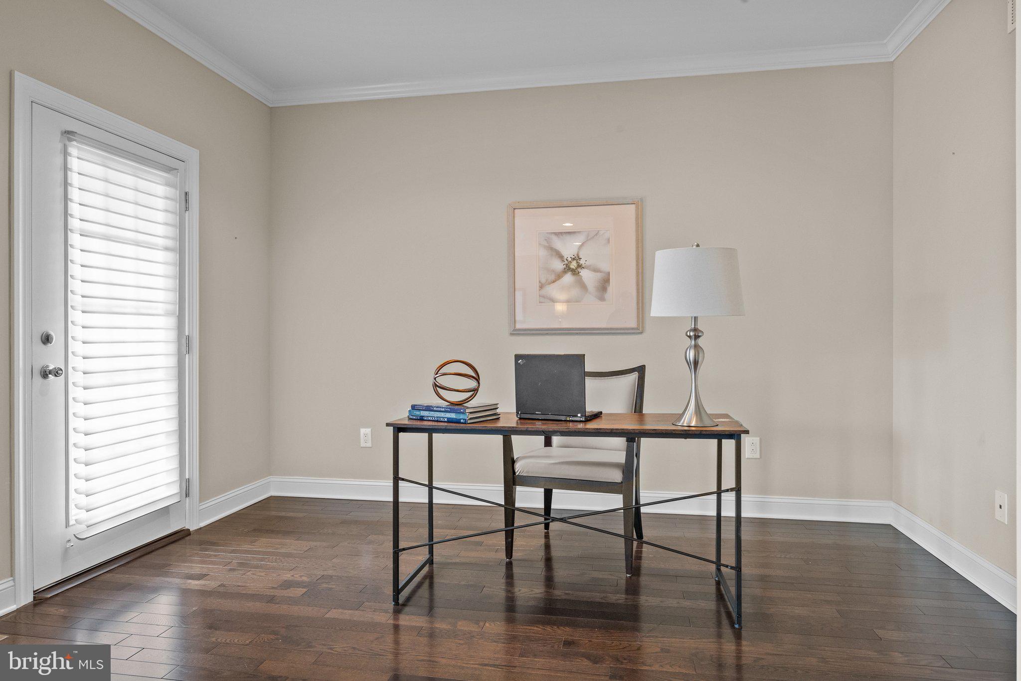 WALDEN SQUARE - Residential