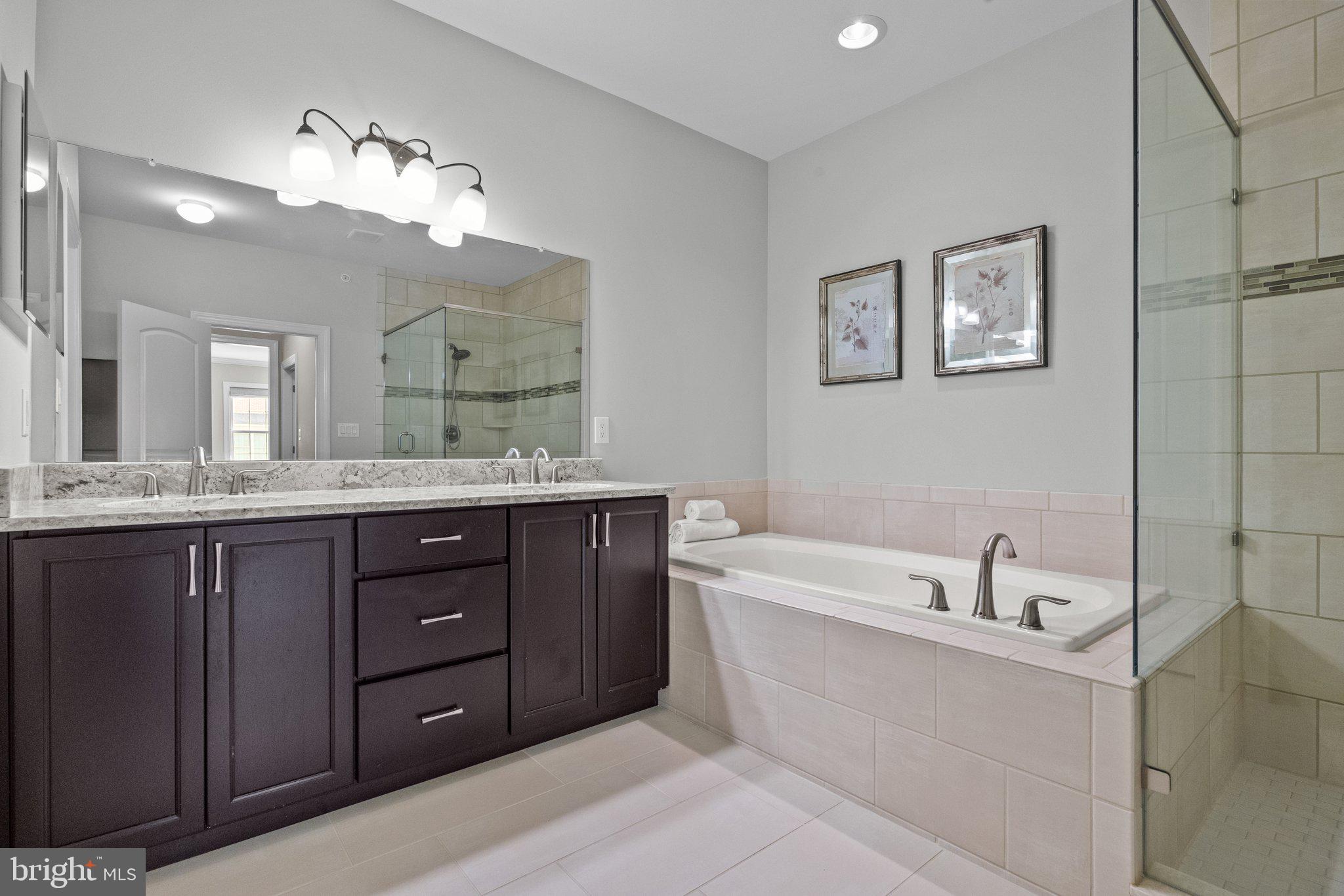 WALDEN SQUARE - Residential