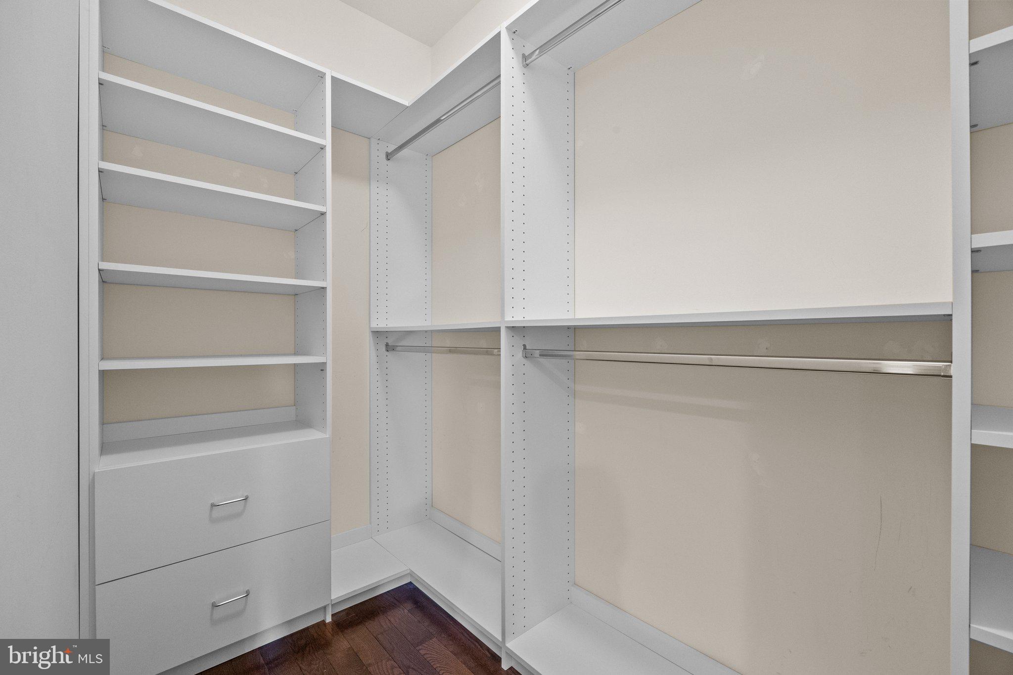 WALDEN SQUARE - Residential