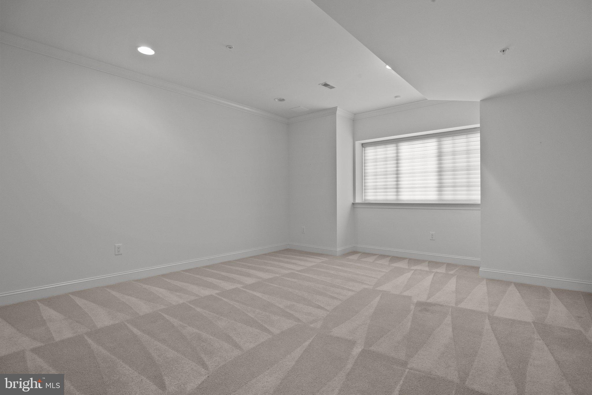 WALDEN SQUARE - Residential