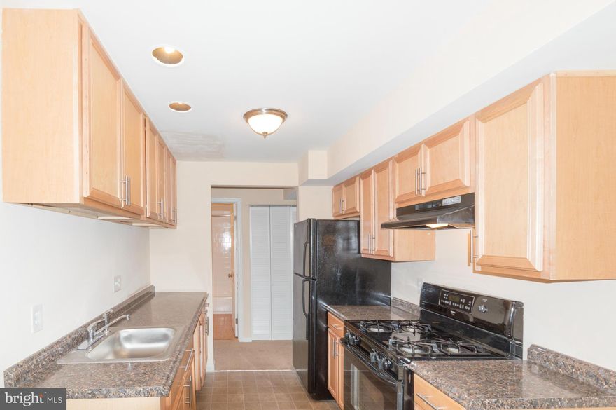 ALMOST NEW! Come check out this great, newly renovated 2 FULL BEDROOMS AND A DEN WITH CLOSET(can serve as the 3rd Bedroom)! This will not last! New fresh paint, new wall to wall carpet, new kitchen flooring, new cabinets, fairly new appliances, new fixtures throughout and renovated bathrooms. Electric, gas & water utilities included in condo fee. This is not one to miss. Come view it today!