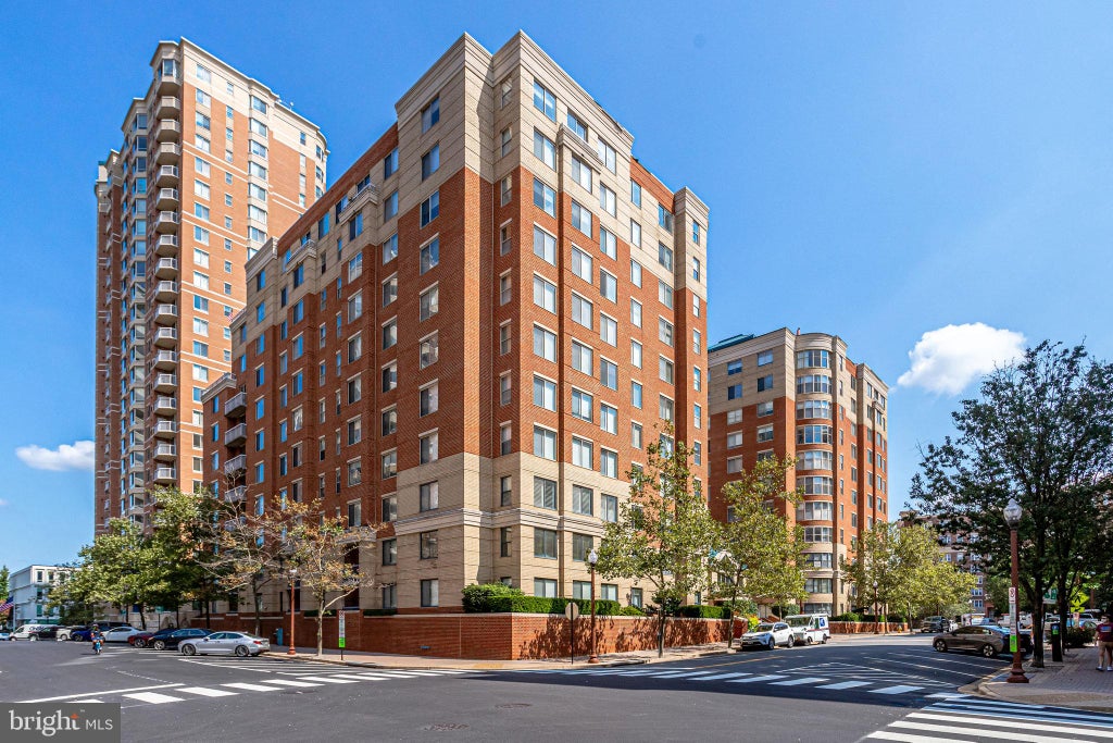 Photo of 3830 9th Street N #602W, ARLINGTON, VA 22203 (MLS # VAAR2079564)