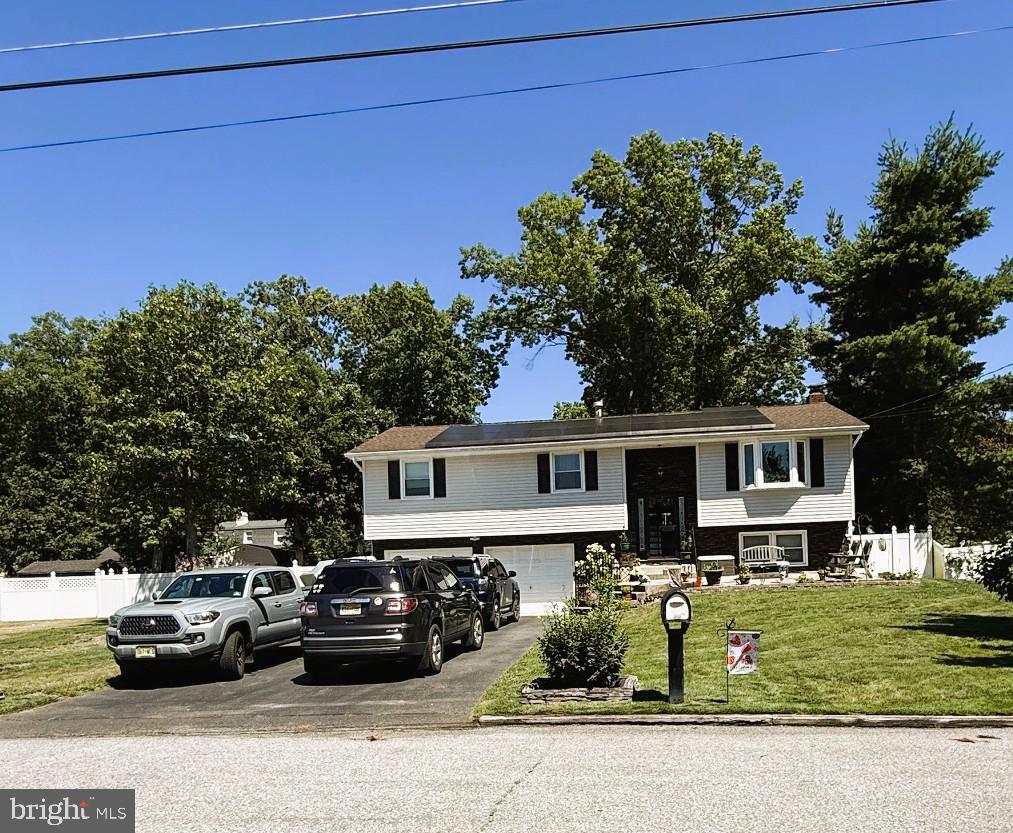1629 DOLLY DRIVE
