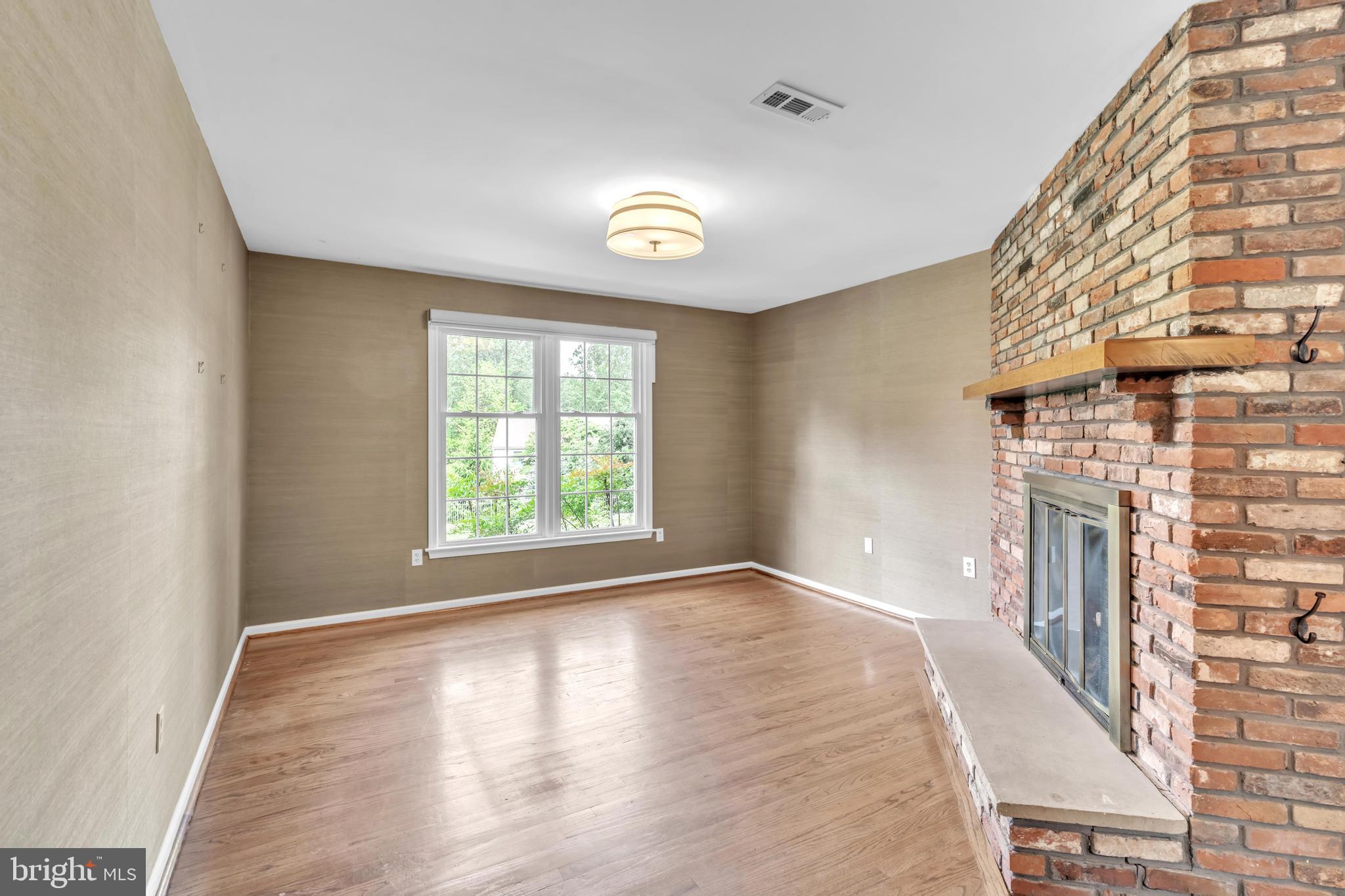 THORNBURY - Residential