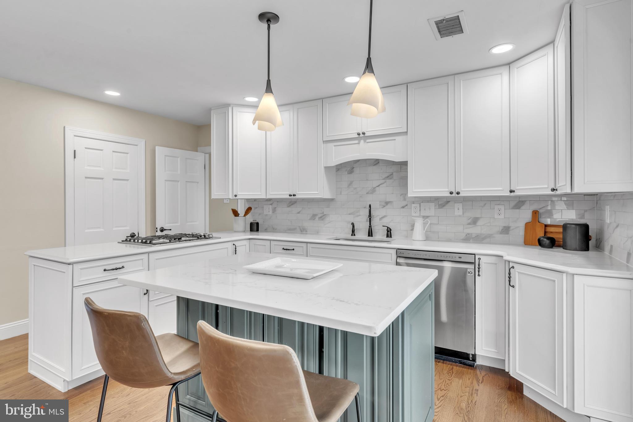 THORNBURY - Residential