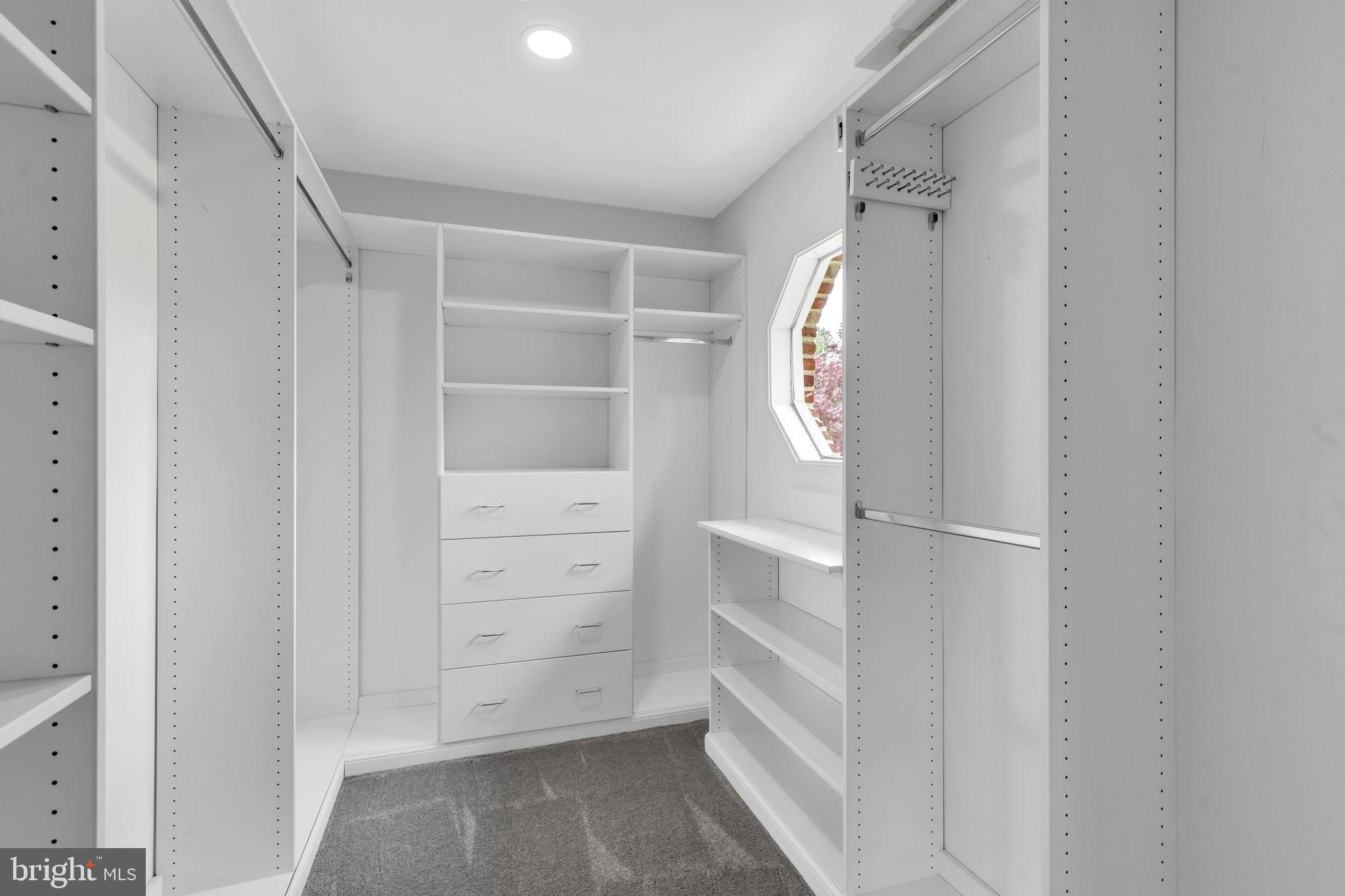 THORNBURY - Residential
