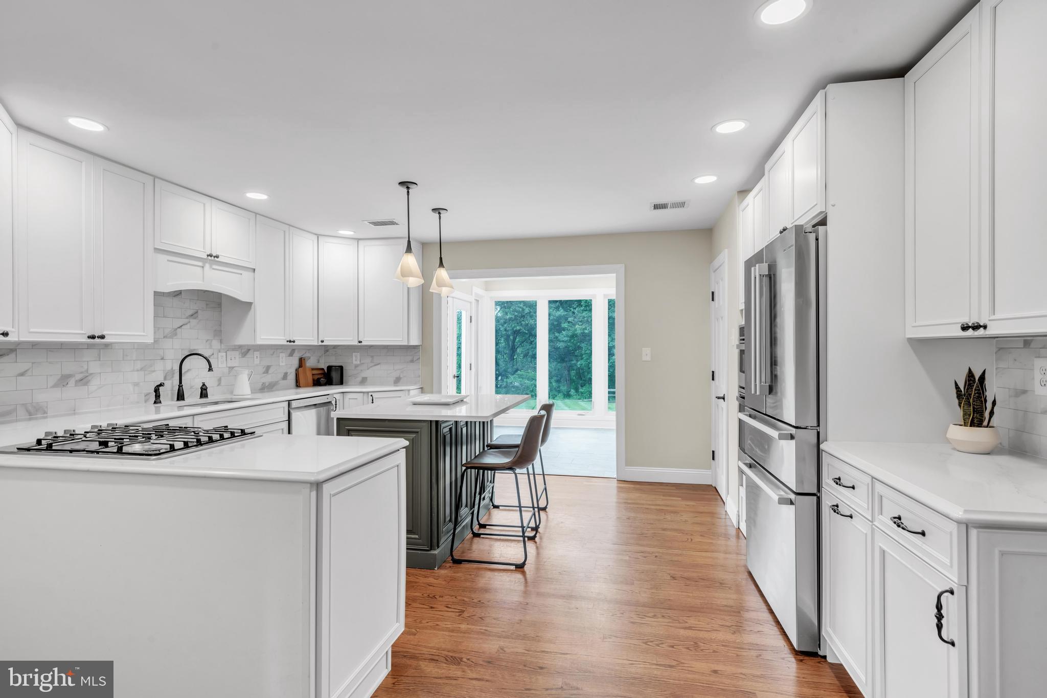THORNBURY - Residential