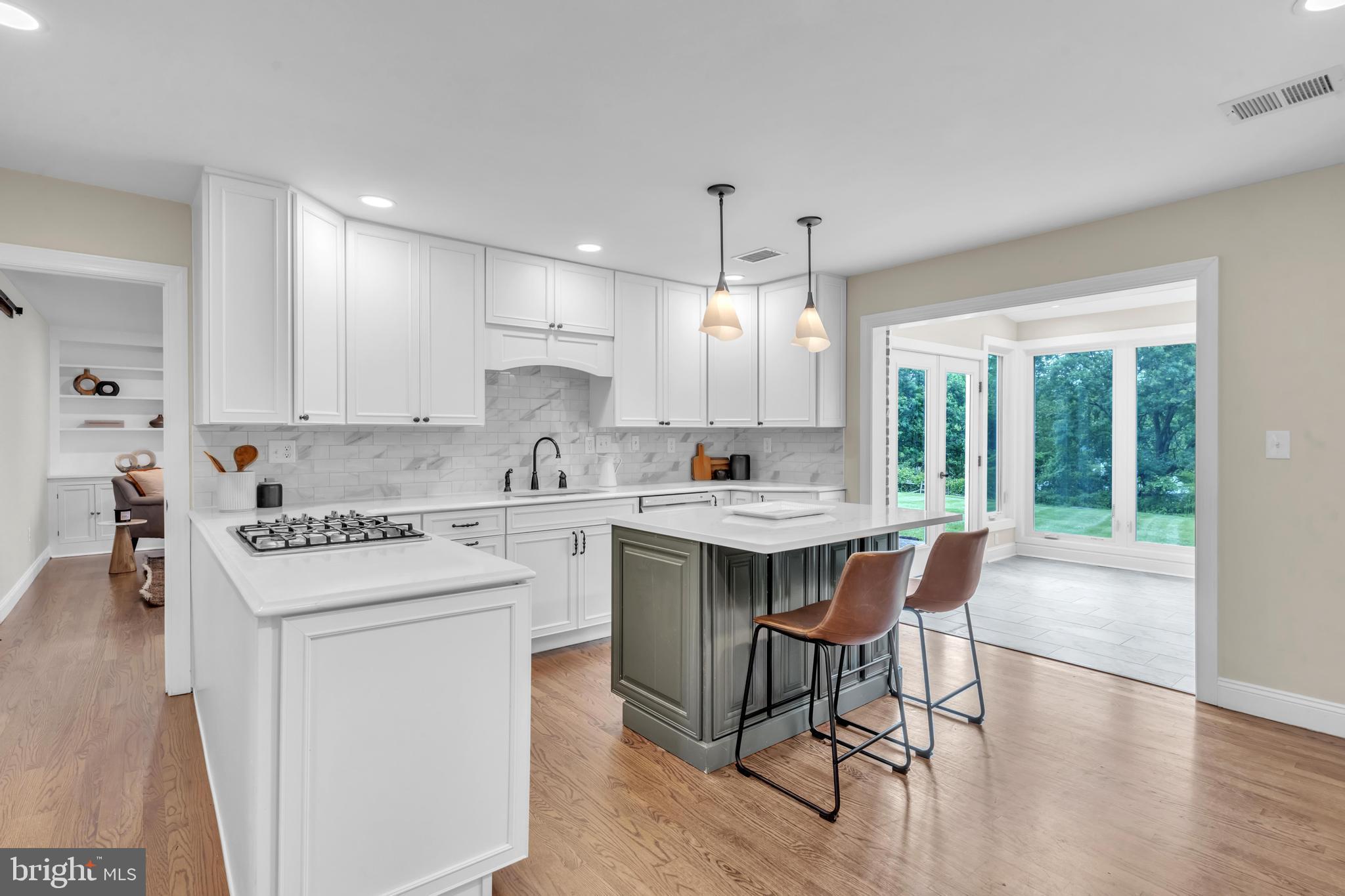 THORNBURY - Residential