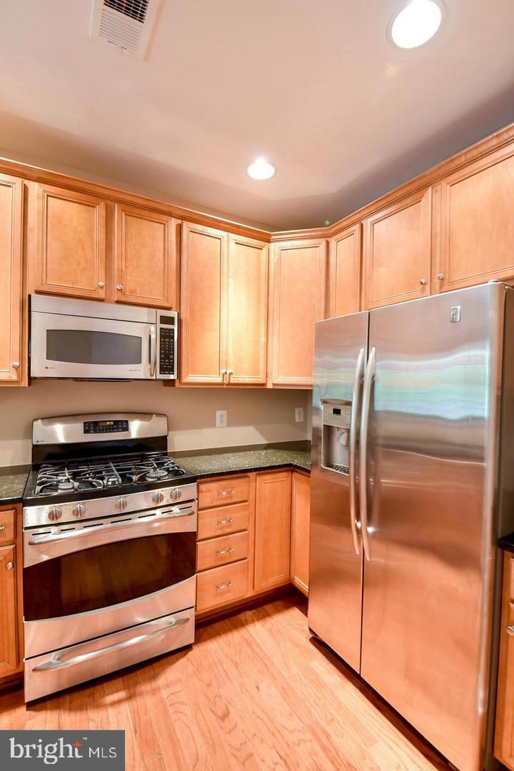 RIDGES AT BELMONT - Residential Lease