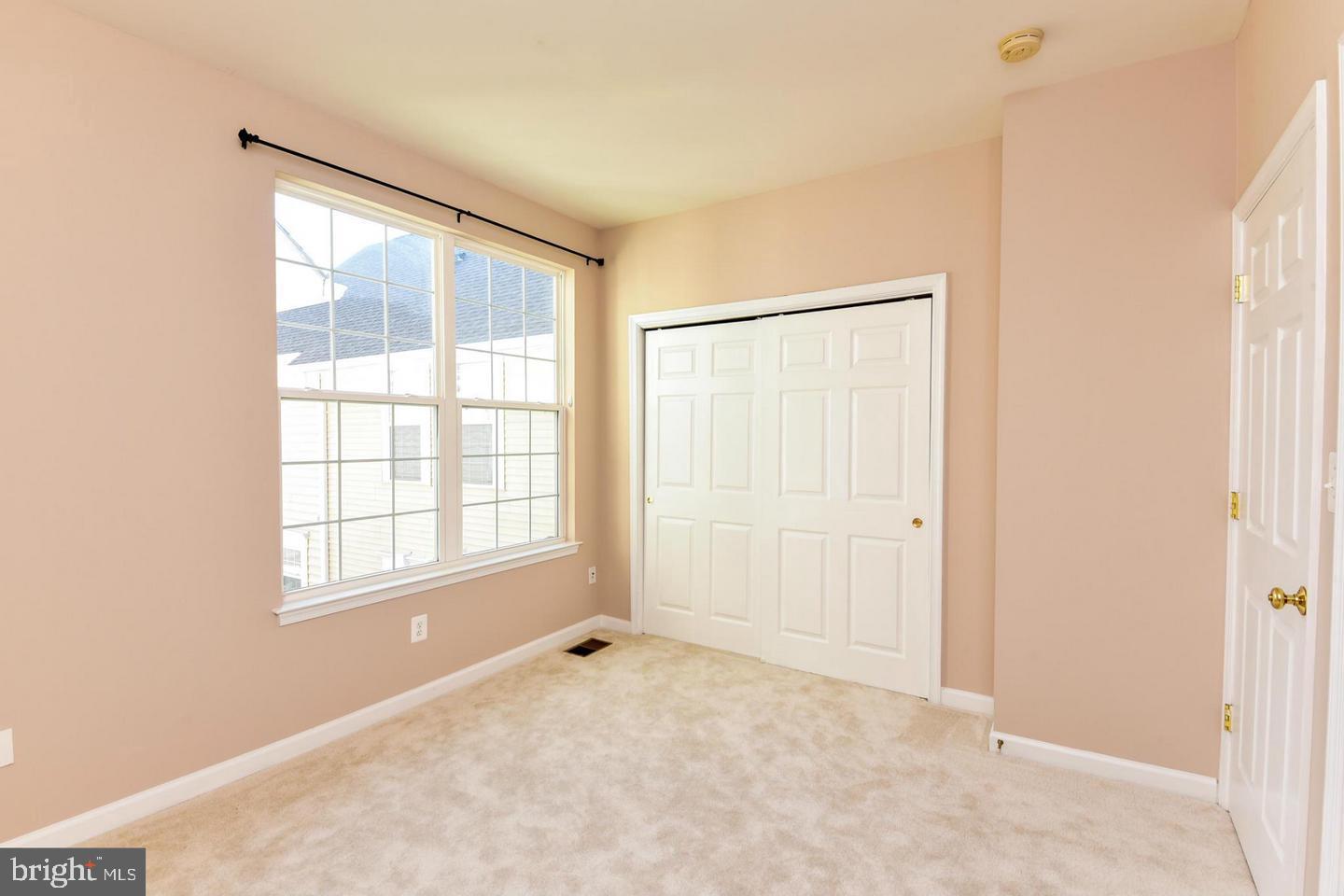 RIDGES AT BELMONT - Residential Lease