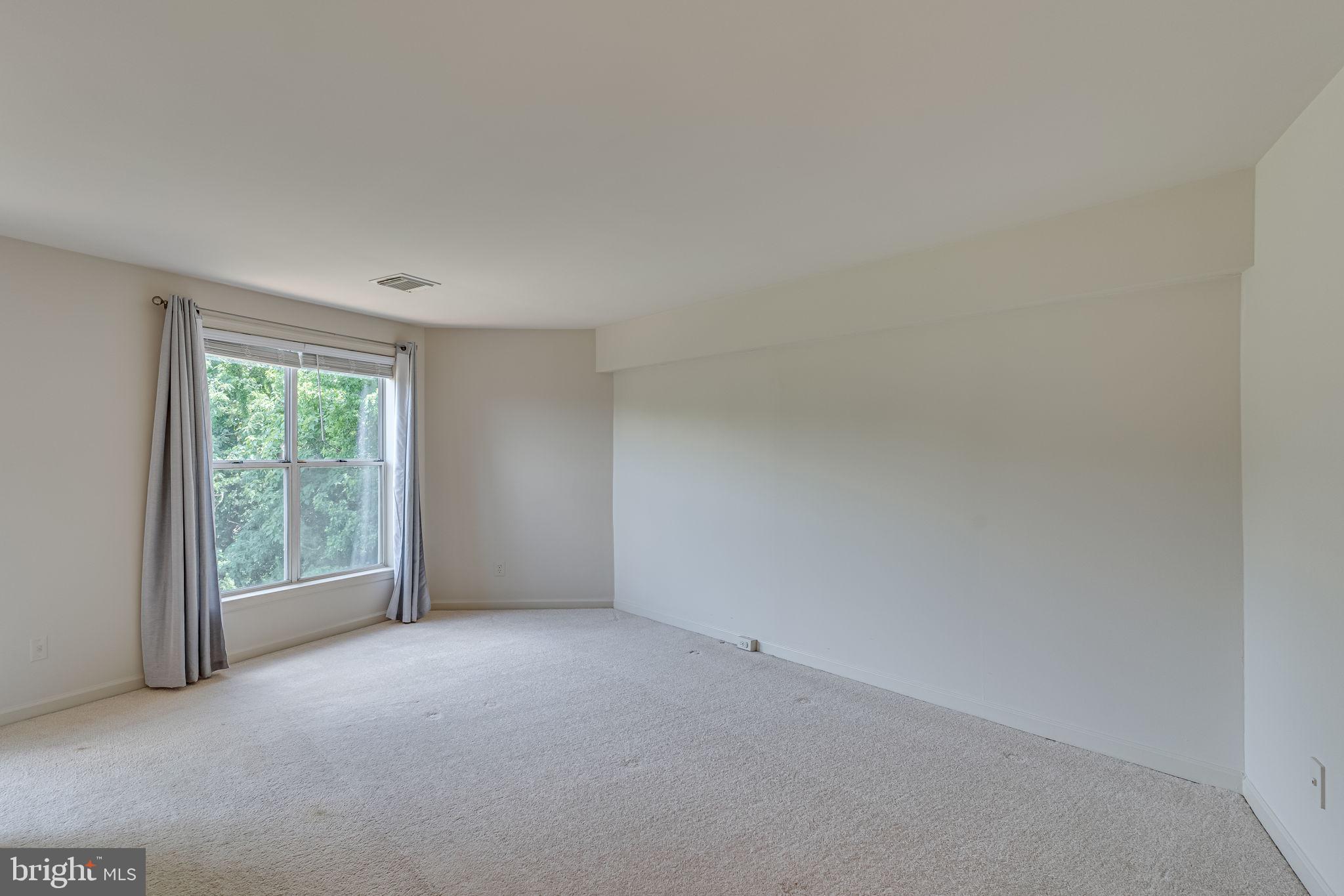 KINGSTOWNE - Residential