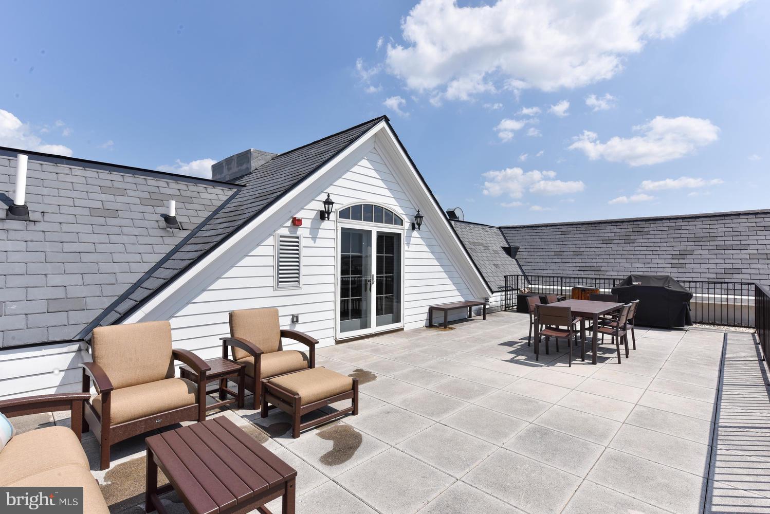 900 NORTH WASHINGTON STREET CONDOMINIUMS - Residential