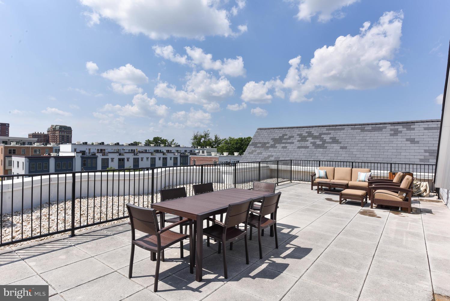 900 NORTH WASHINGTON STREET CONDOMINIUMS - Residential