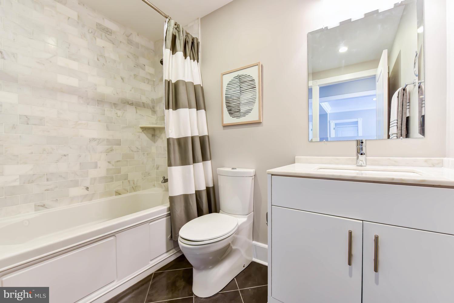 900 NORTH WASHINGTON STREET CONDOMINIUMS - Residential