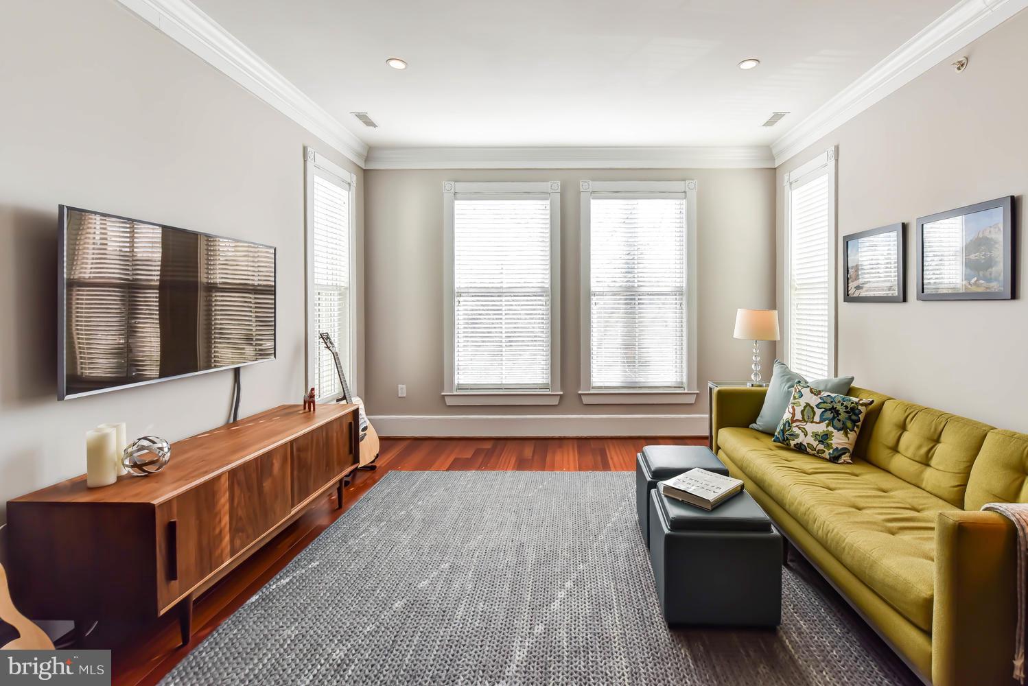 900 NORTH WASHINGTON STREET CONDOMINIUMS - Residential