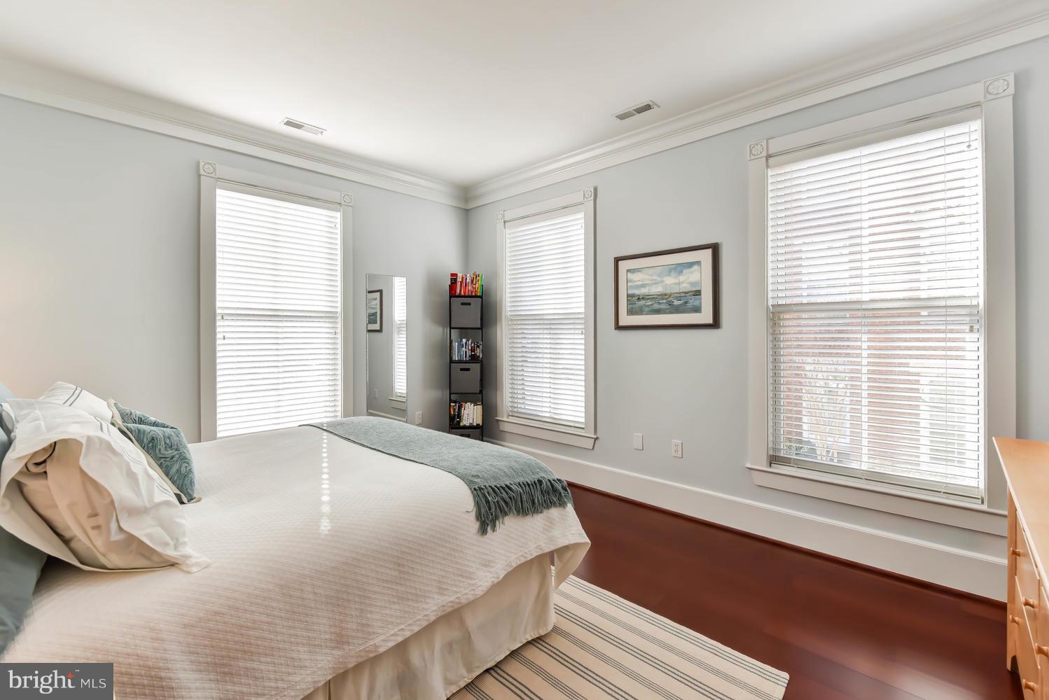 900 NORTH WASHINGTON STREET CONDOMINIUMS - Residential