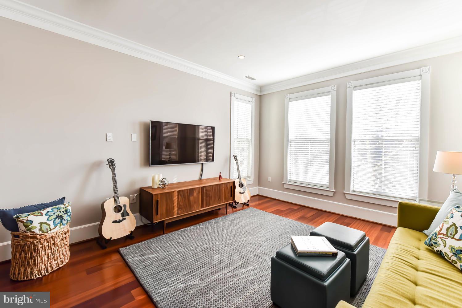 900 NORTH WASHINGTON STREET CONDOMINIUMS - Residential