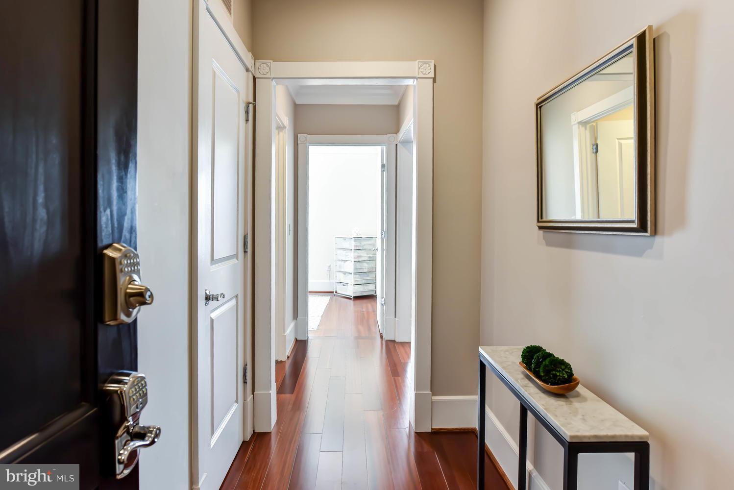 900 NORTH WASHINGTON STREET CONDOMINIUMS - Residential