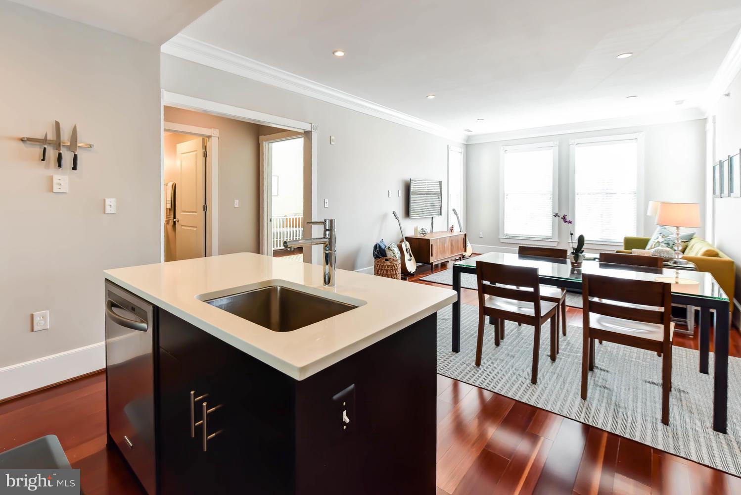 900 NORTH WASHINGTON STREET CONDOMINIUMS - Residential