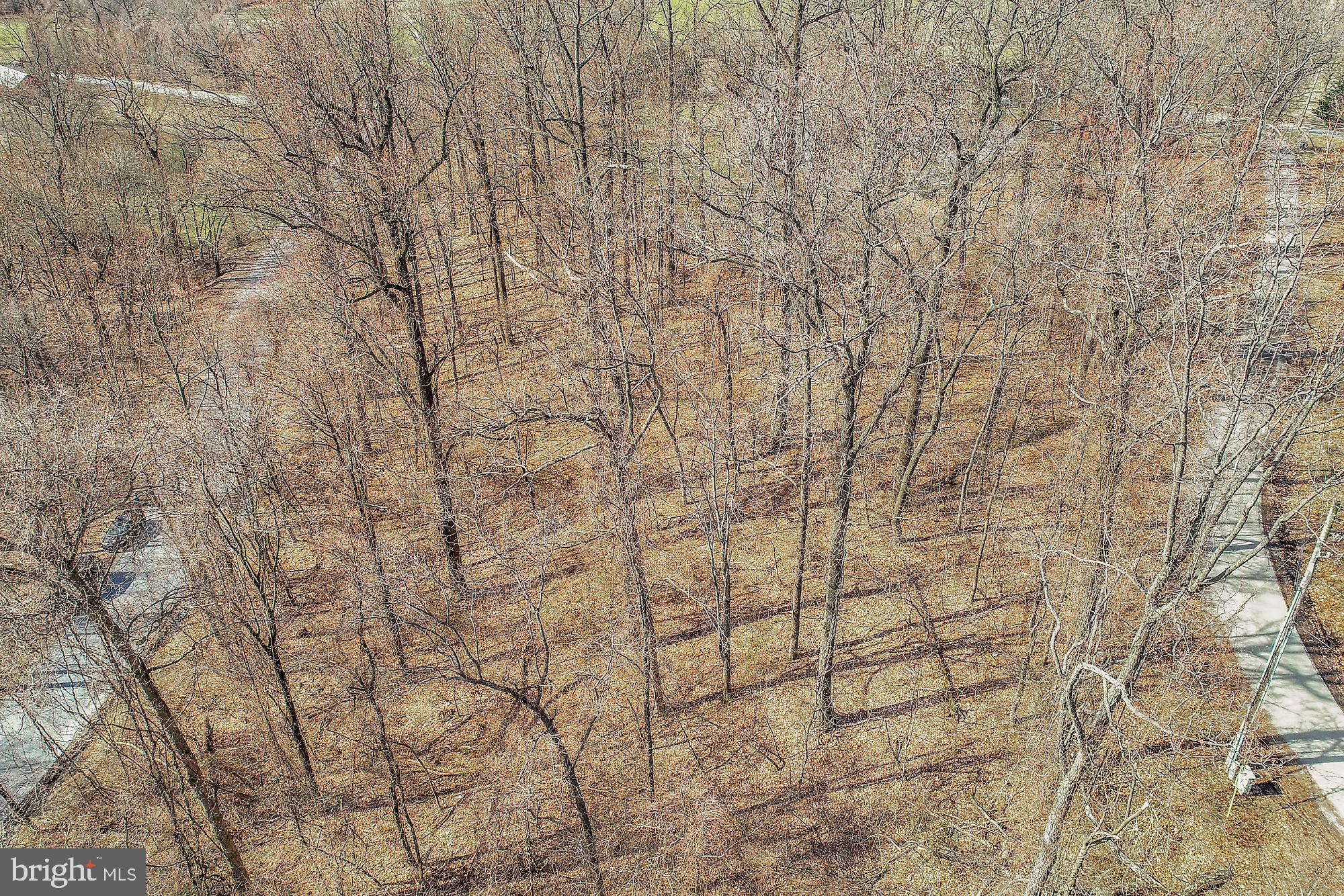 DEER HILL ESTATES - Land