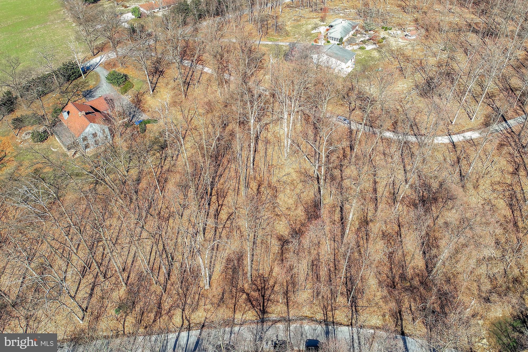 DEER HILL ESTATES - Land