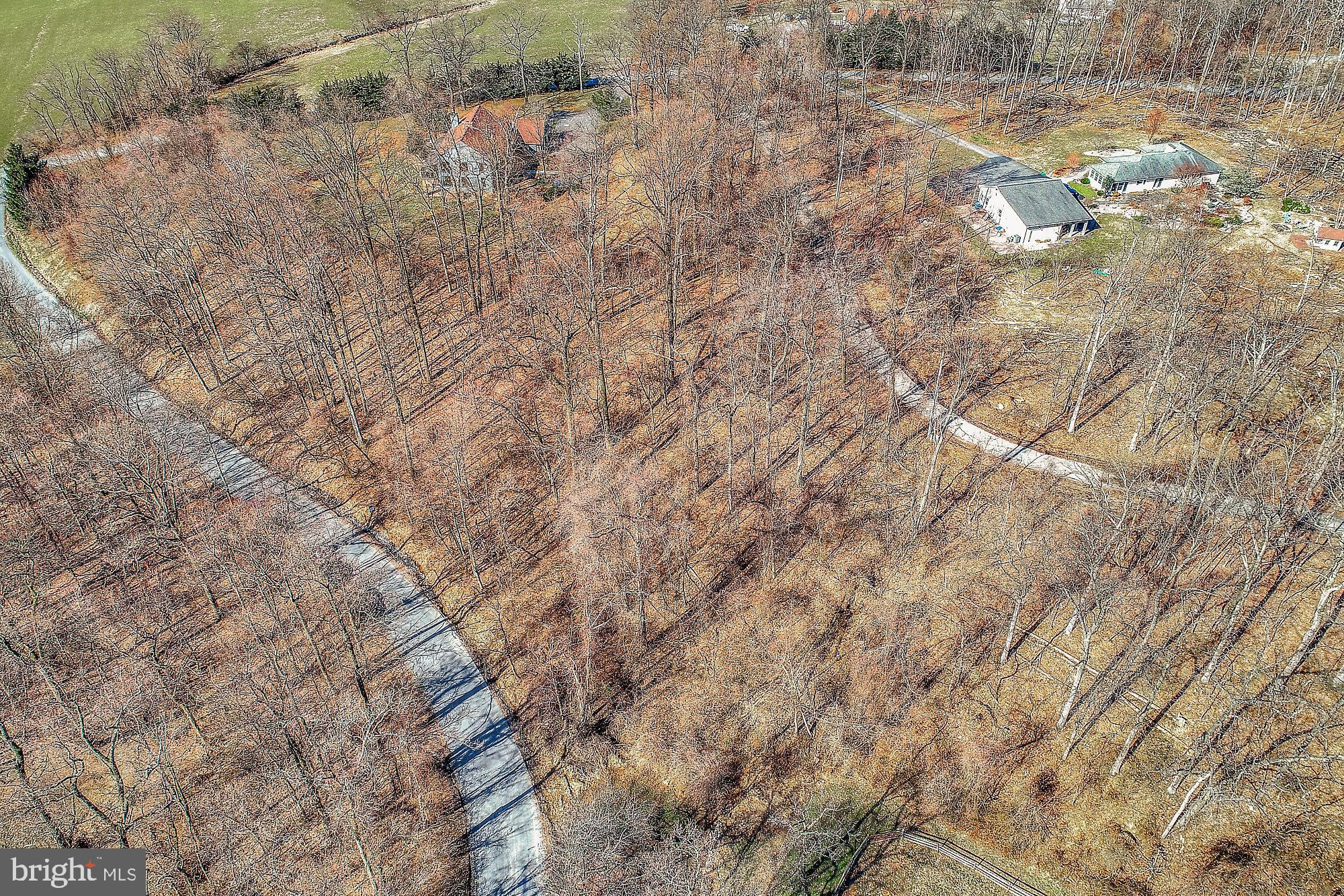 DEER HILL ESTATES - Land