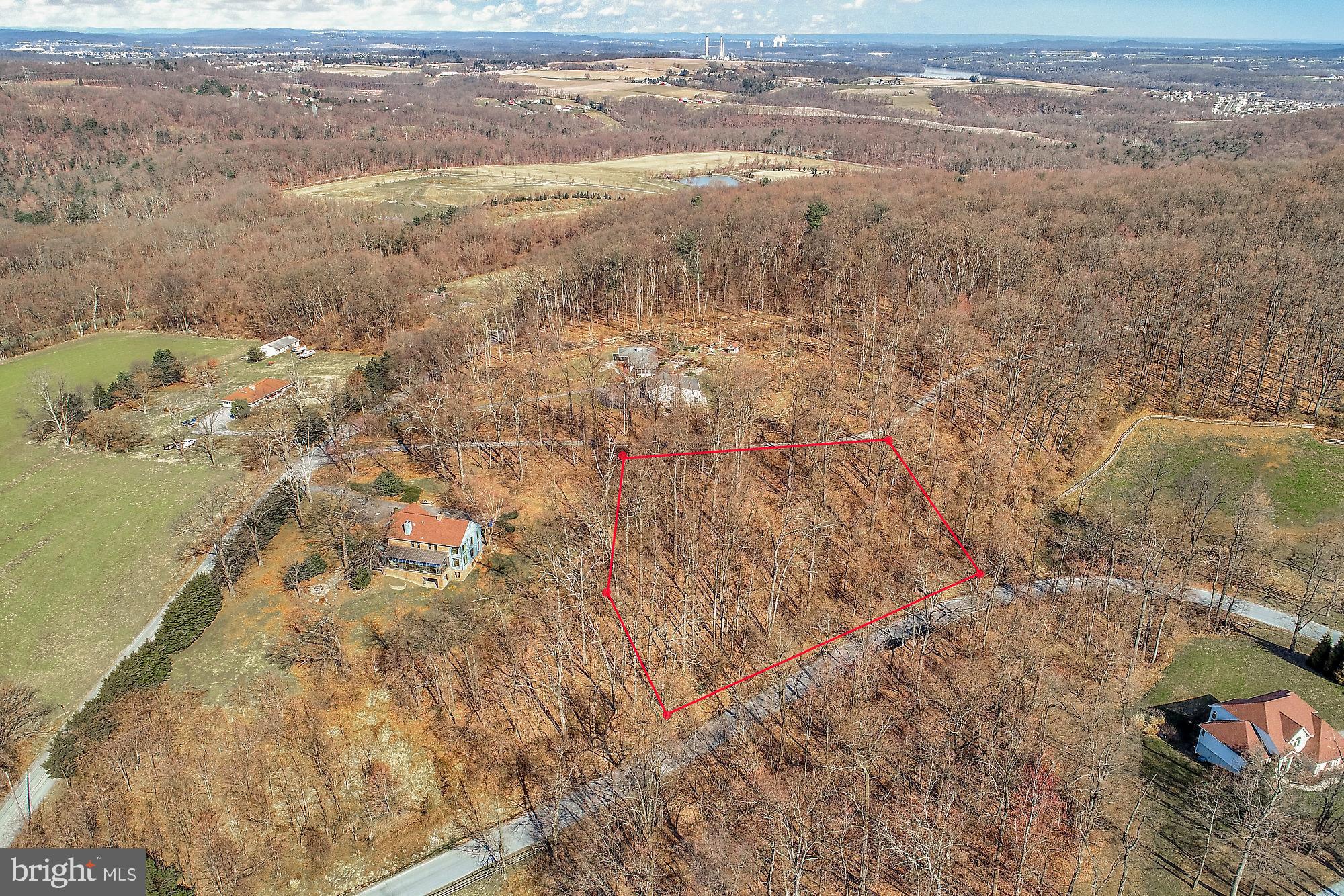 DEER HILL ESTATES - Land