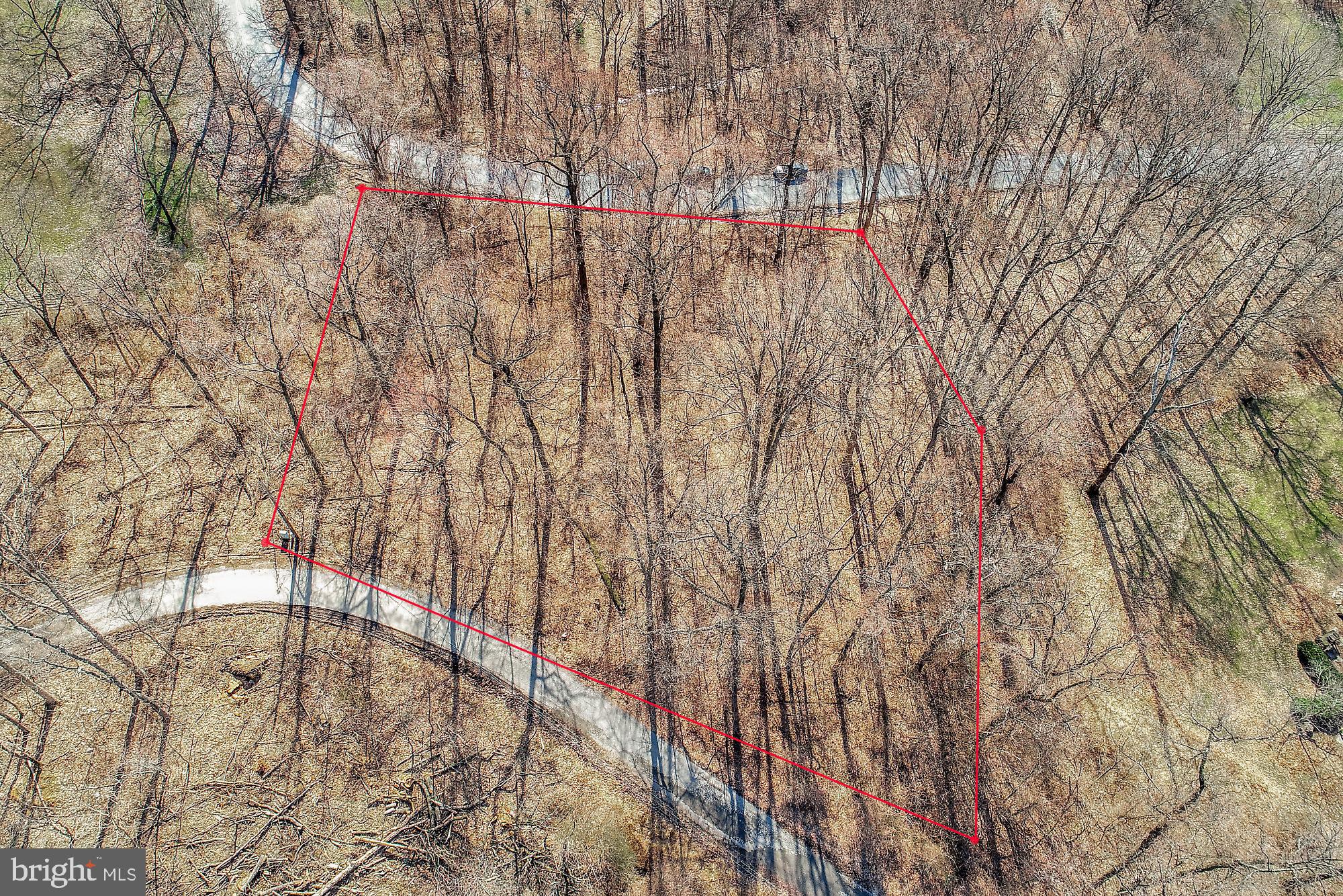 DEER HILL ESTATES - Land