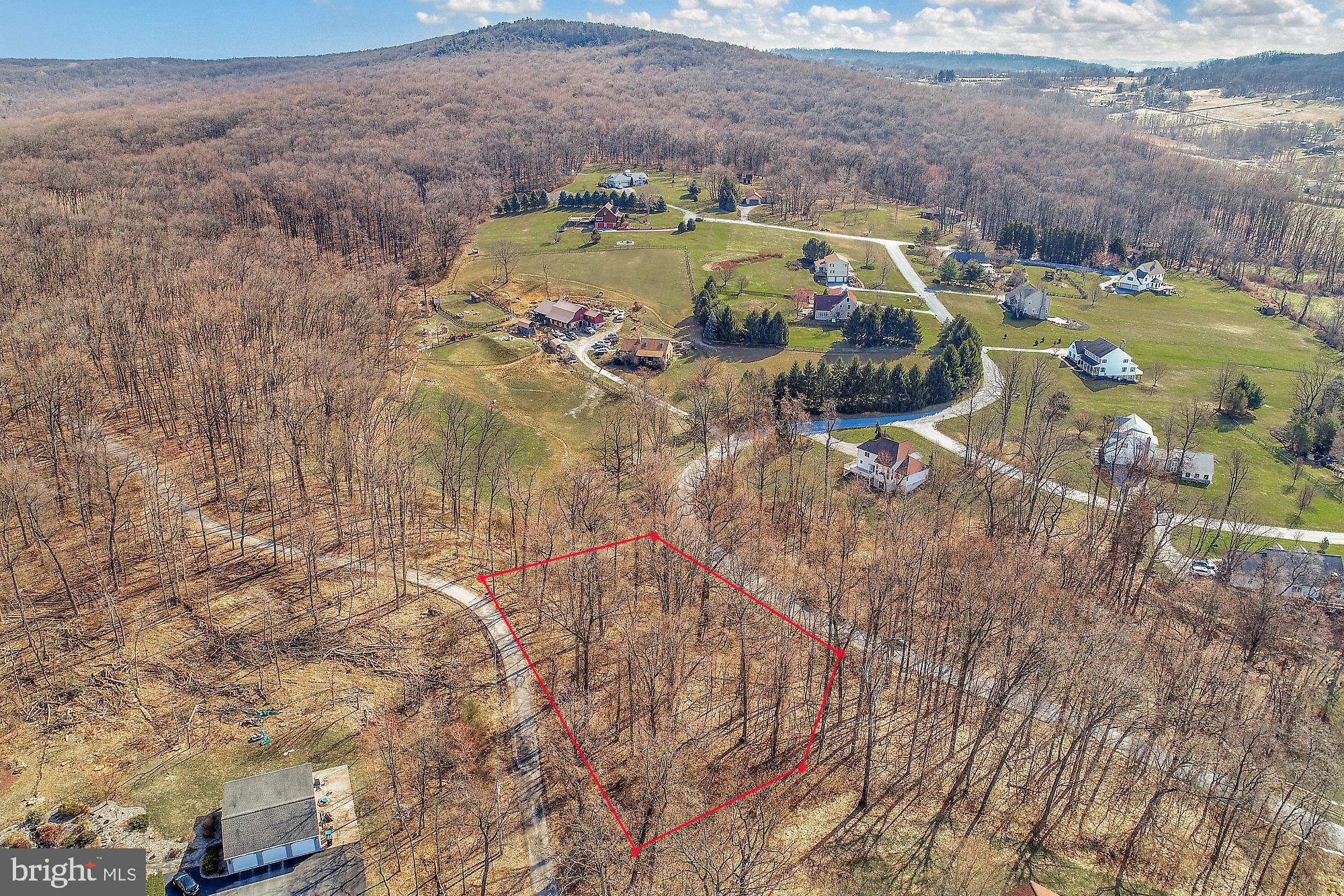 DEER HILL ESTATES - Land