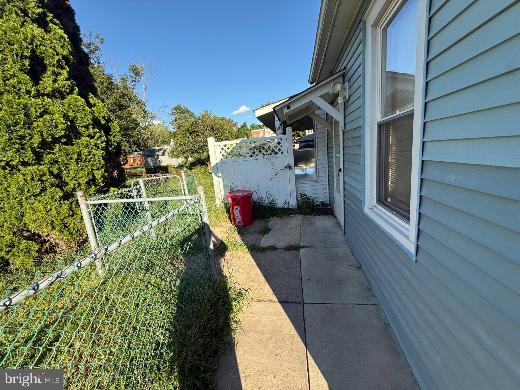 220 10TH STREET
