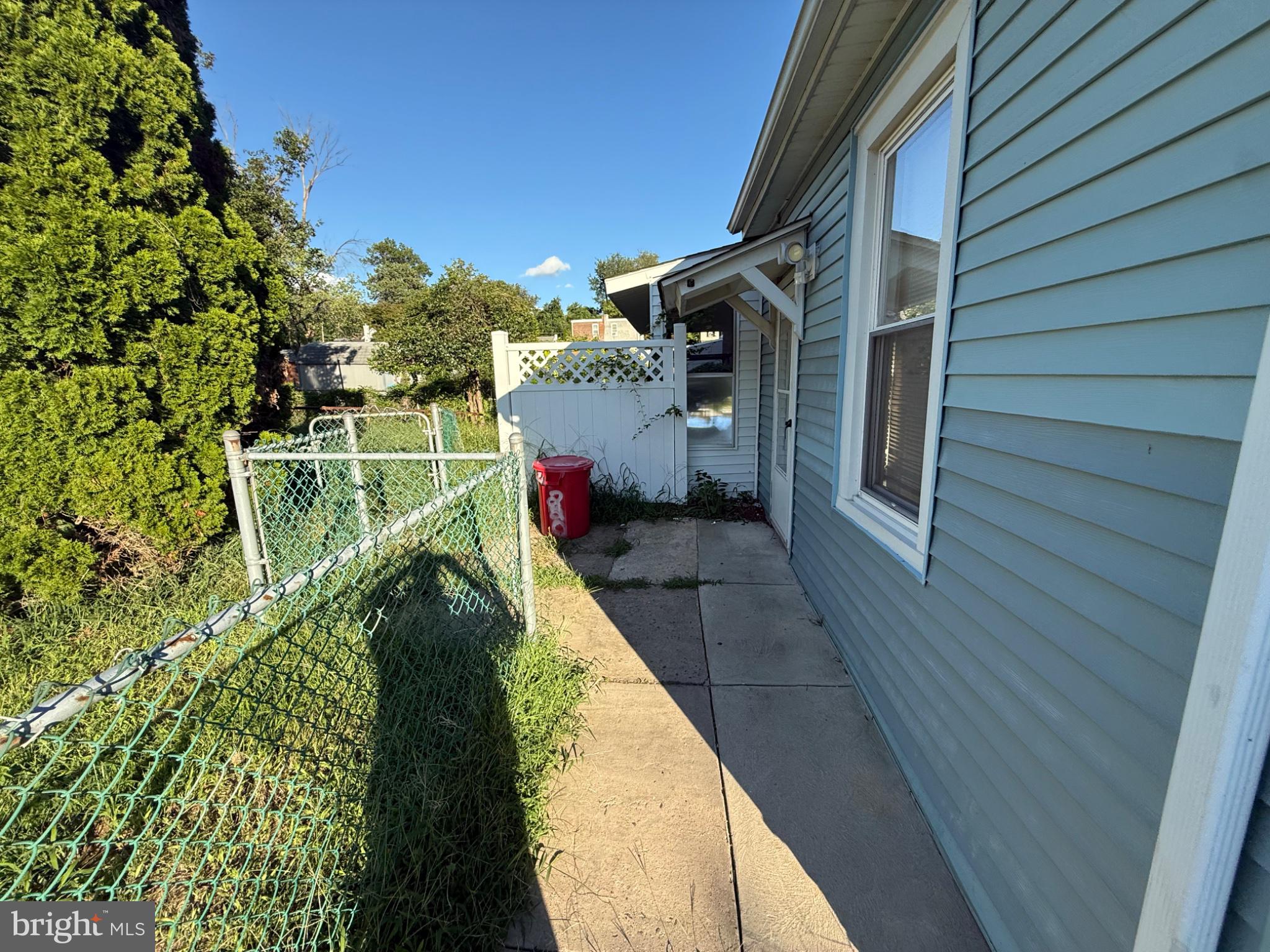 220 10TH STREET